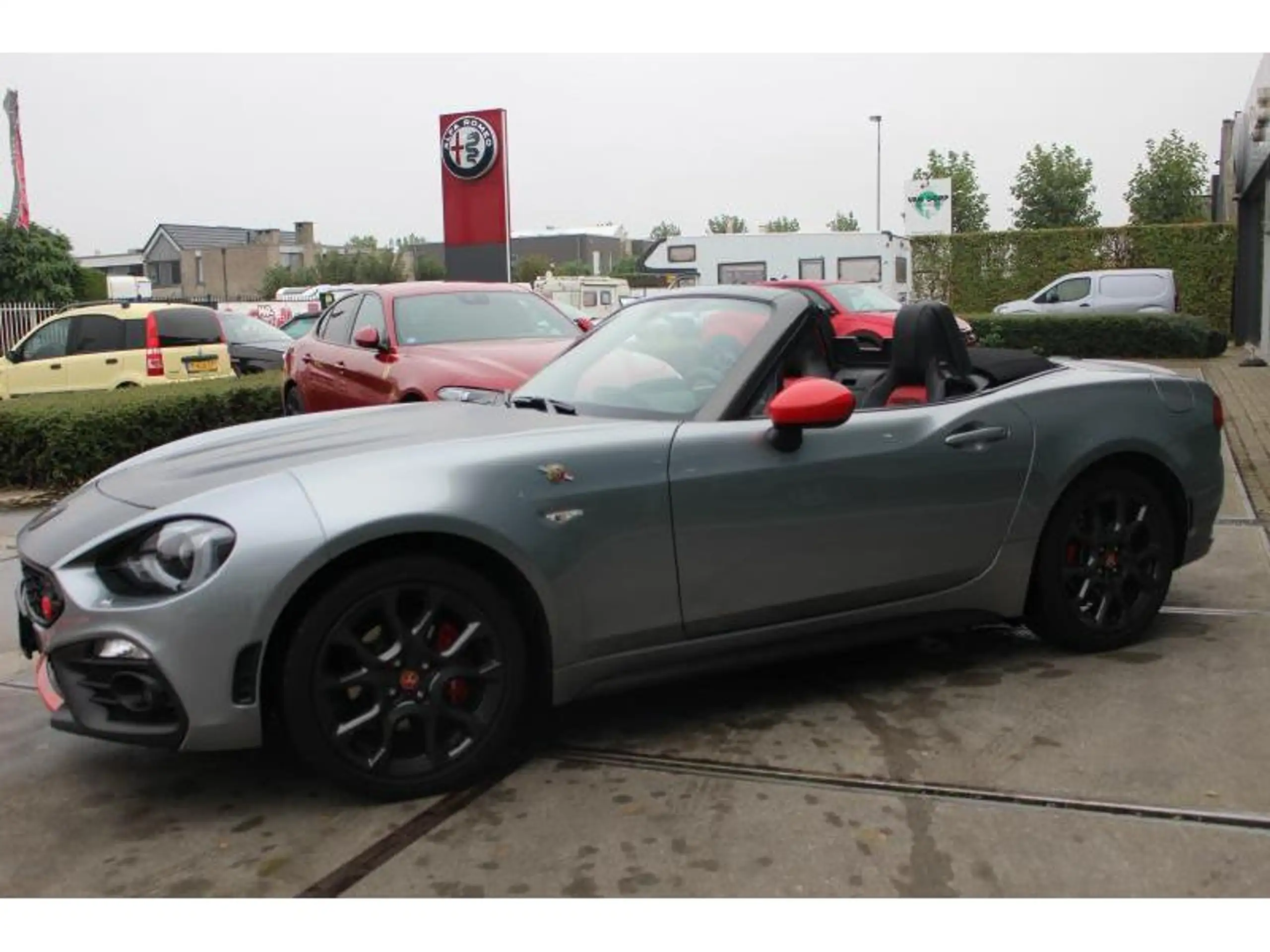 Abarth - 124 Spider