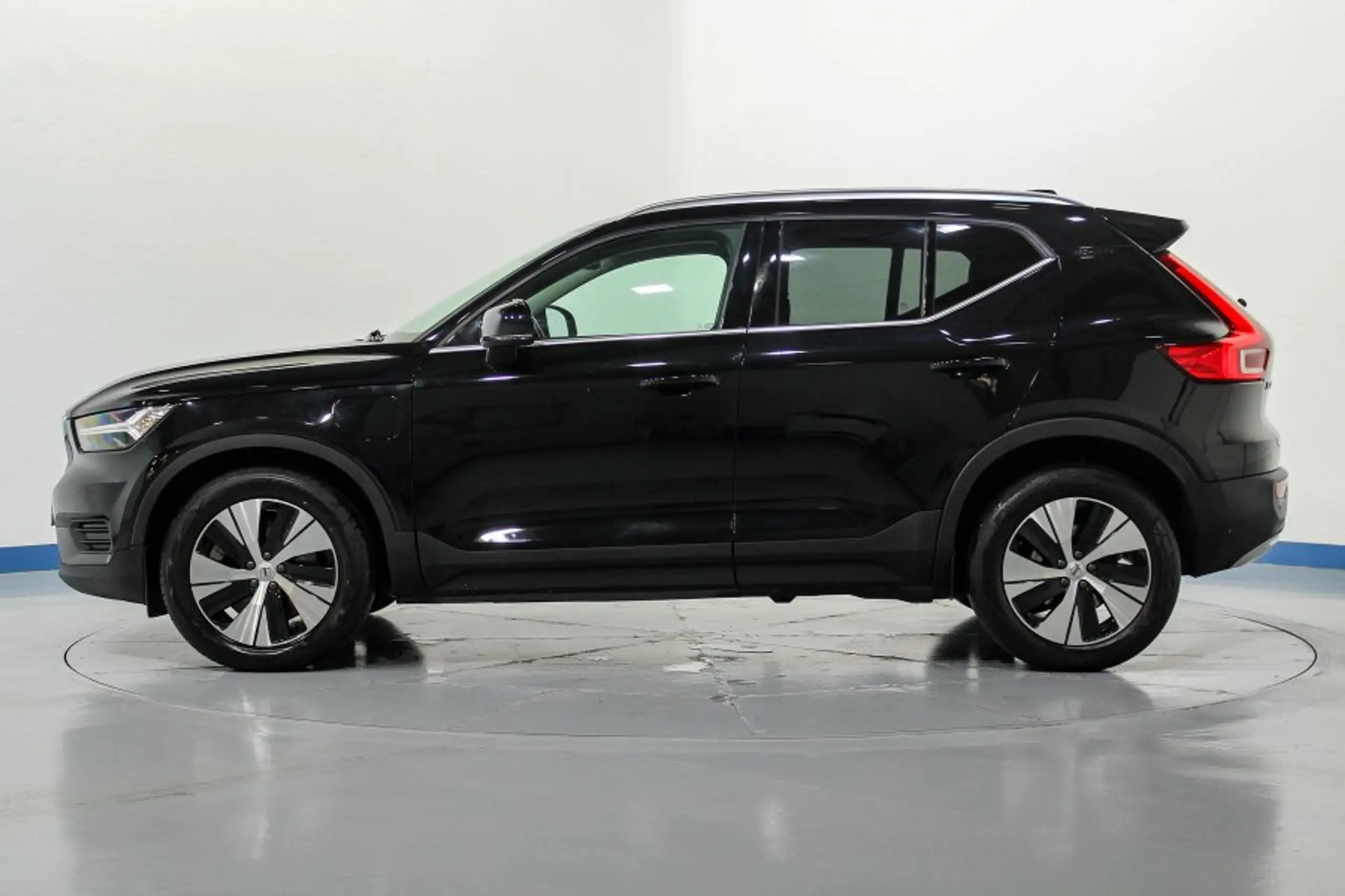 Volvo - XC40