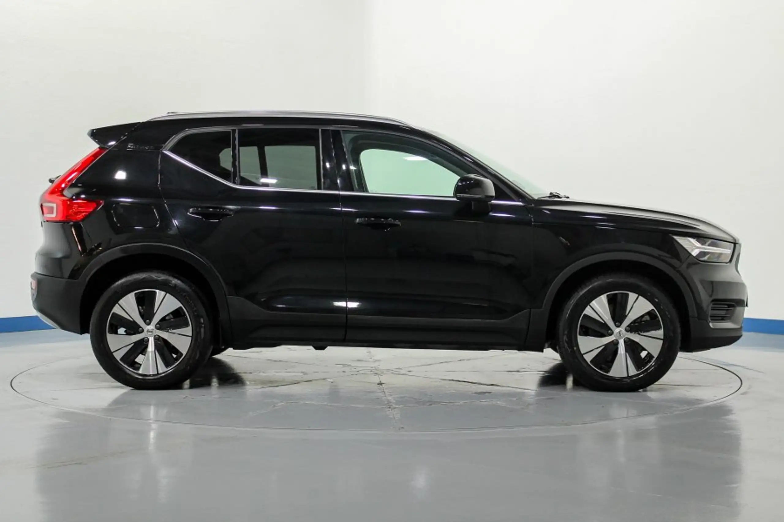 Volvo - XC40