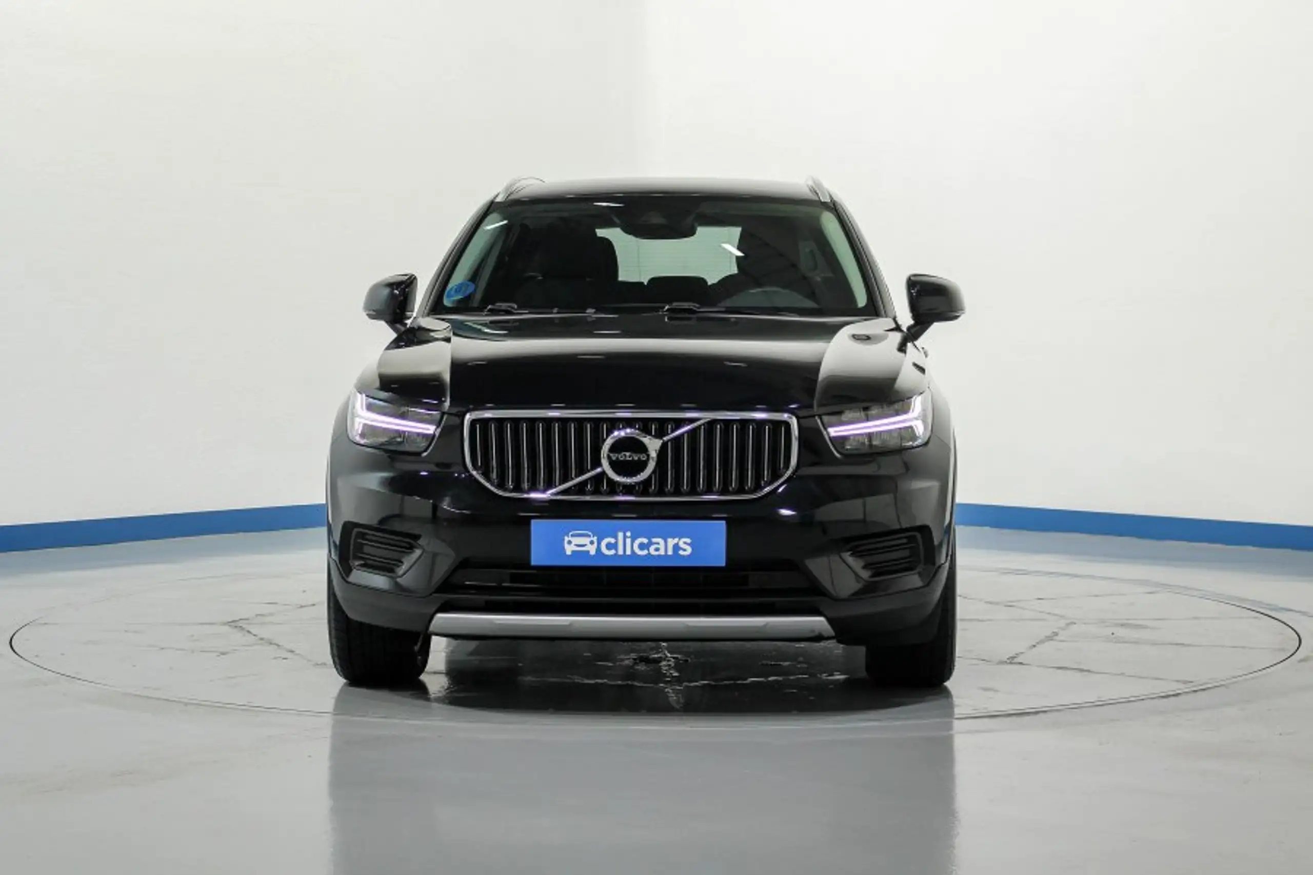 Volvo - XC40