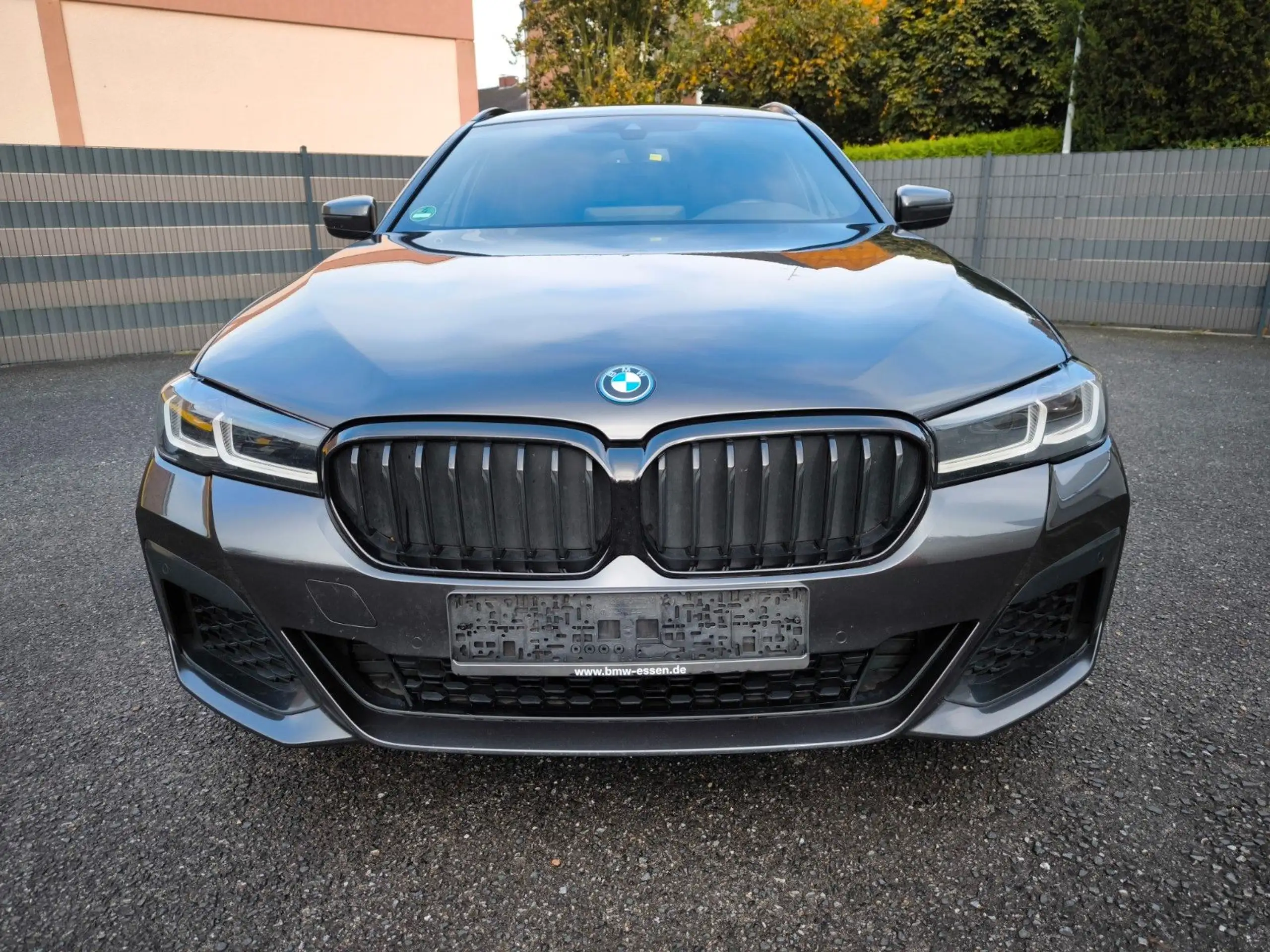 BMW - 530