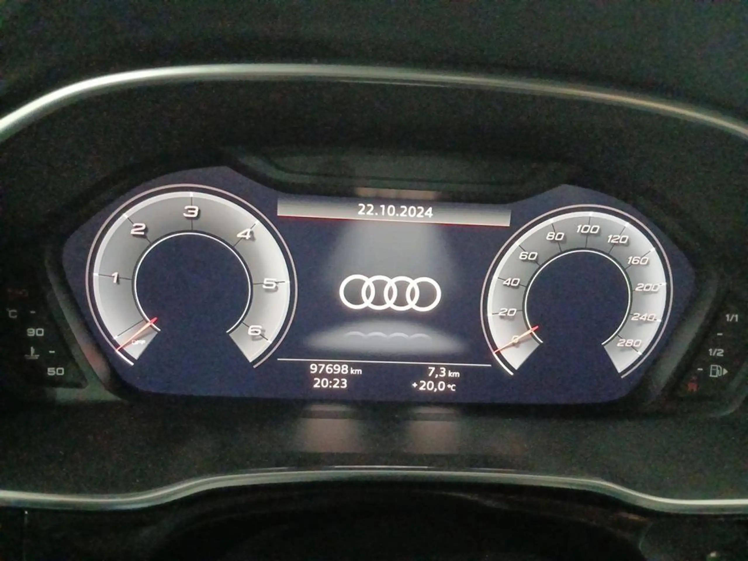 Audi - Q3