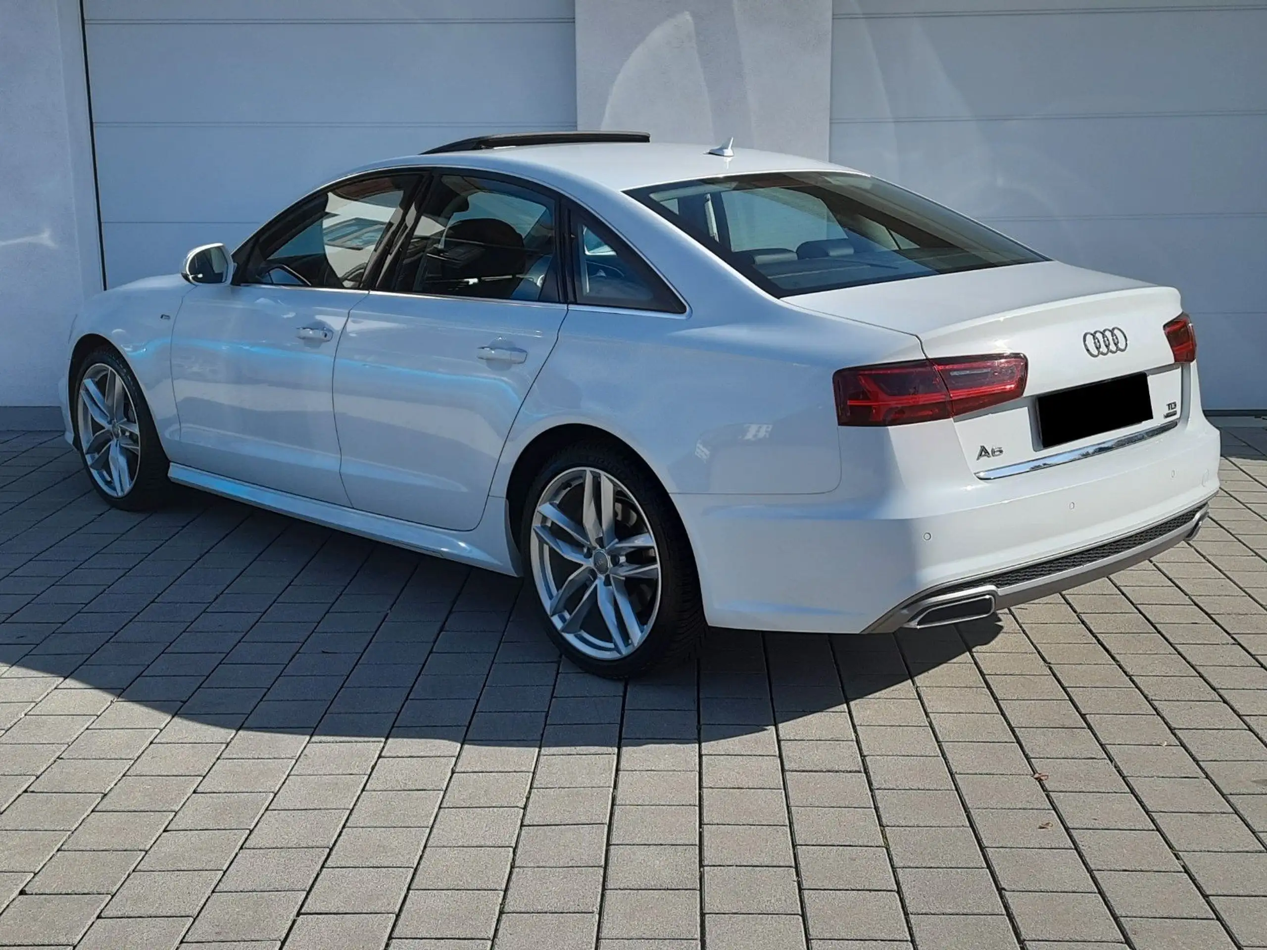 Audi - A6