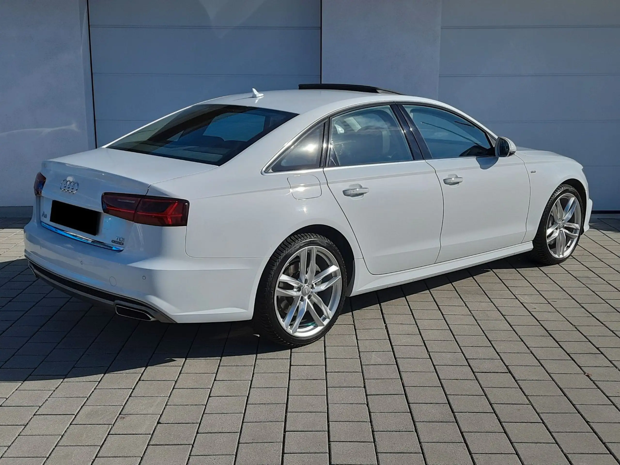 Audi - A6