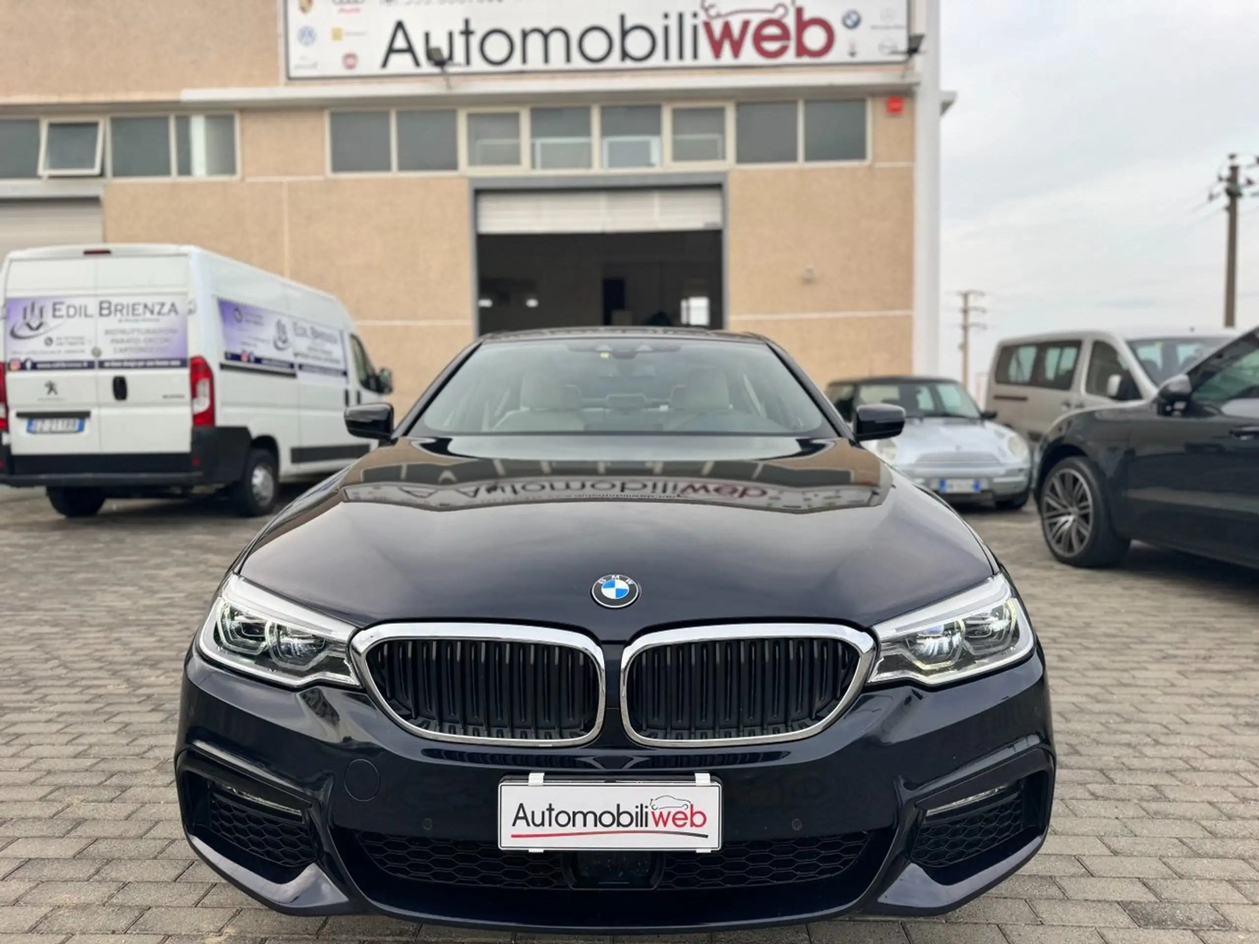 BMW - 530