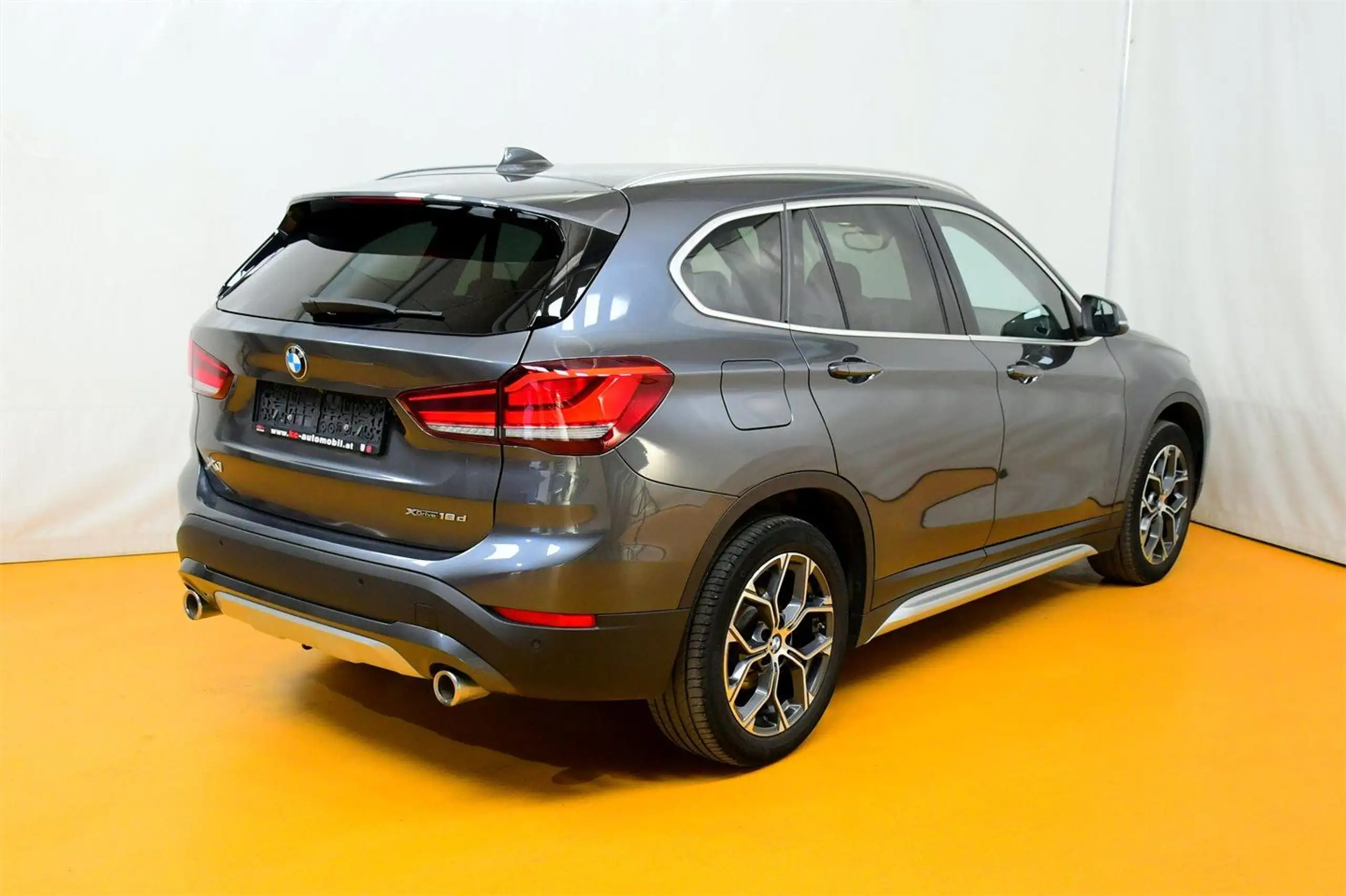 BMW - X1