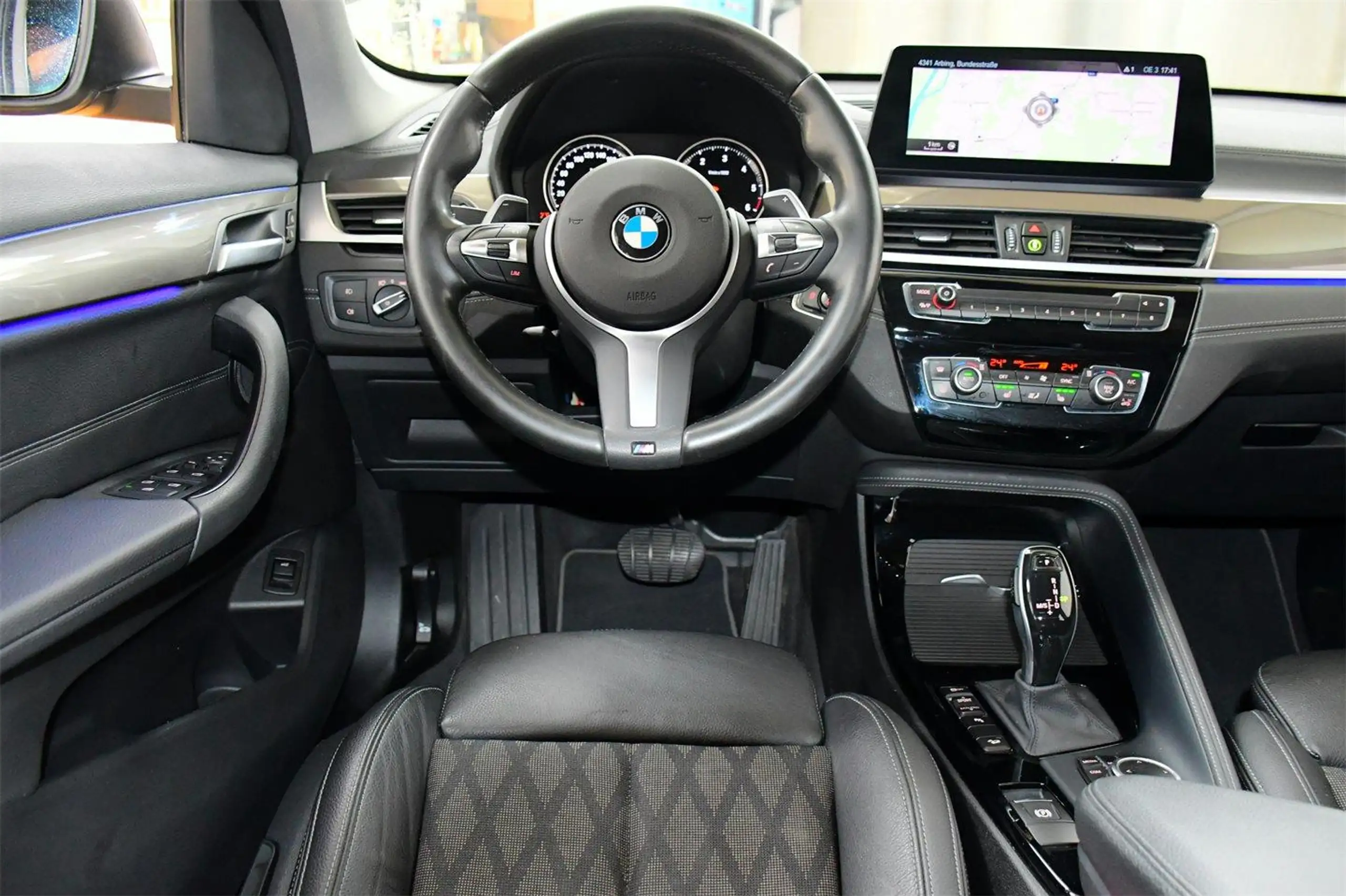 BMW - X1