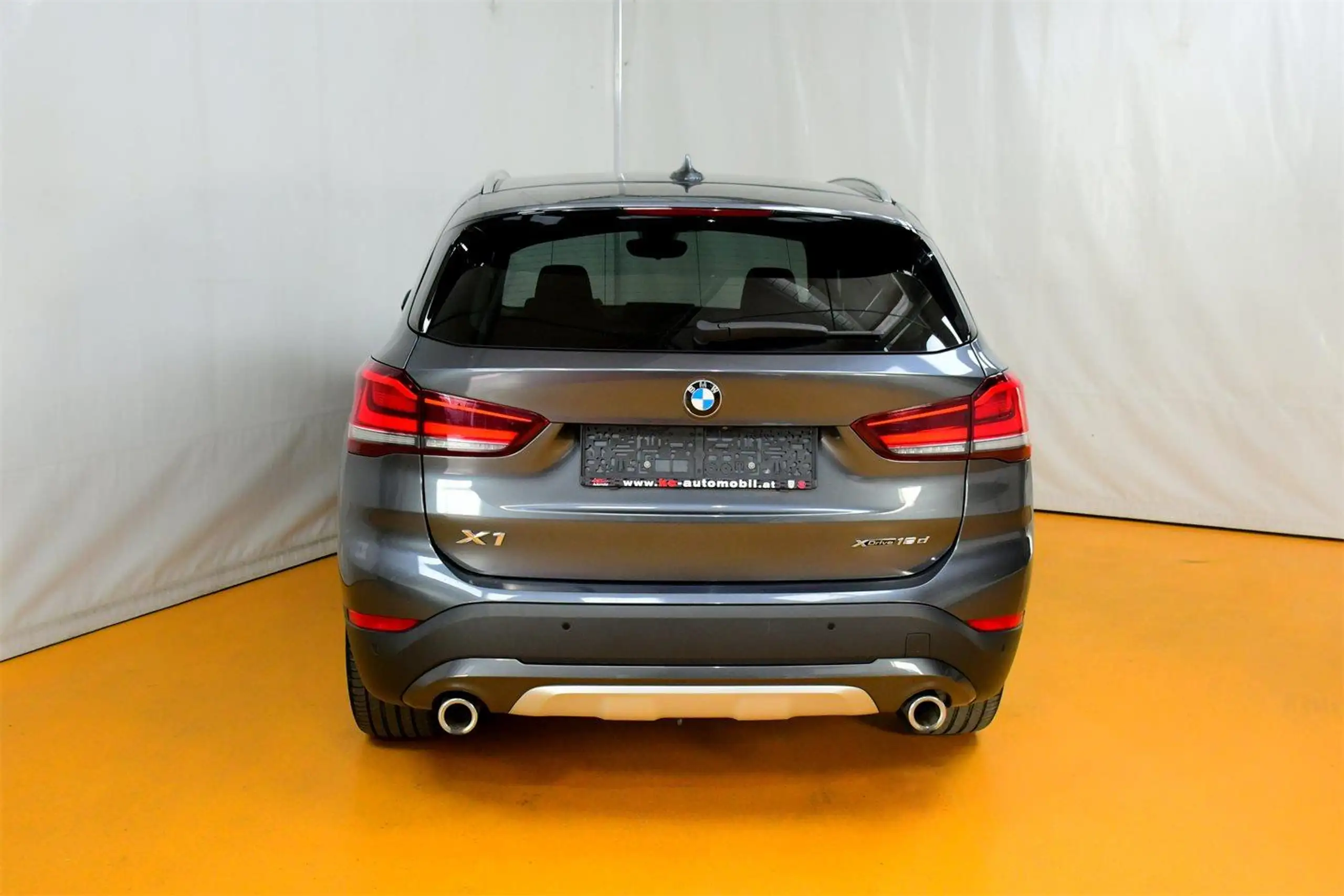 BMW - X1