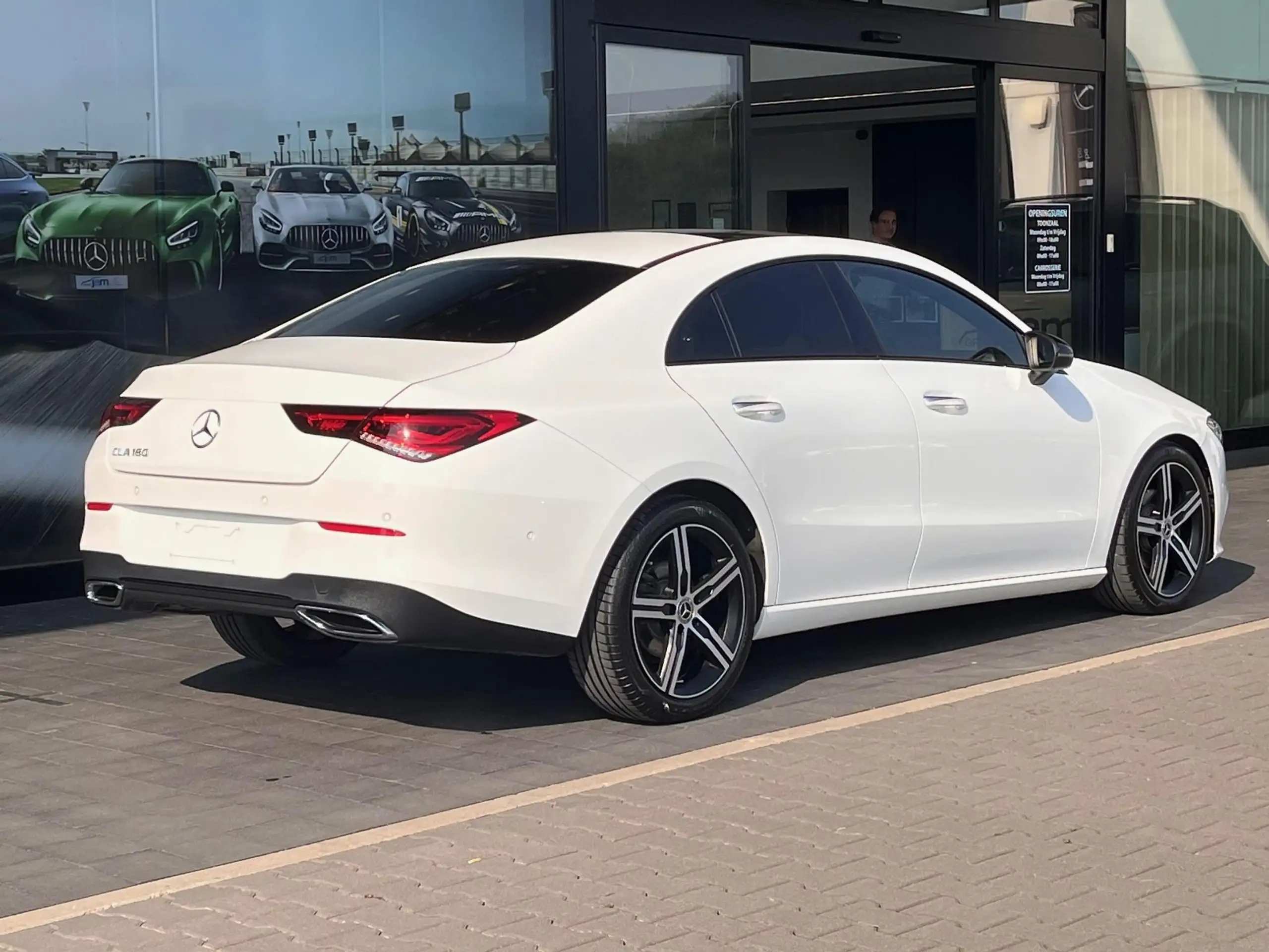 Mercedes-Benz - CLA 180