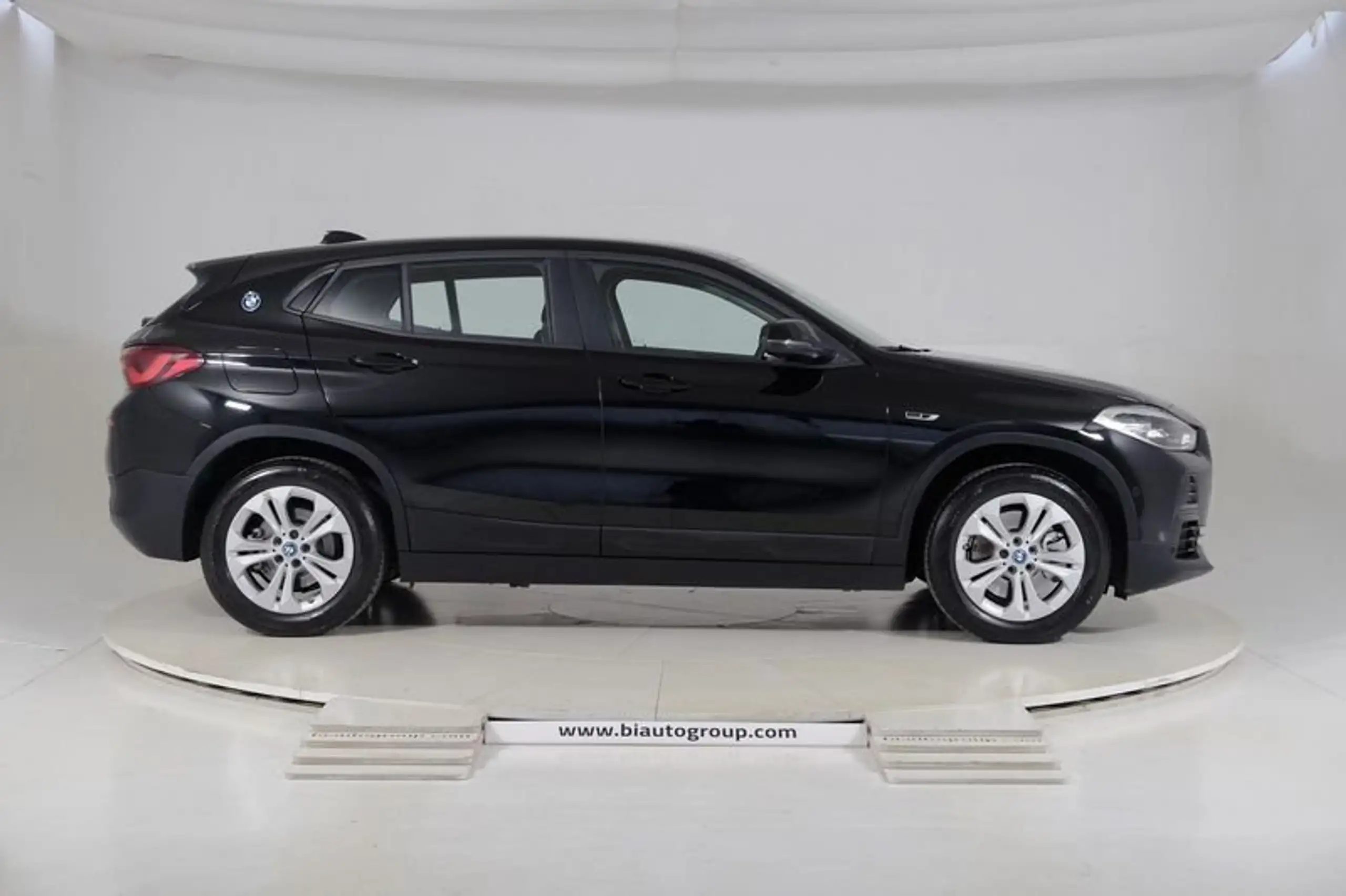 BMW - X2