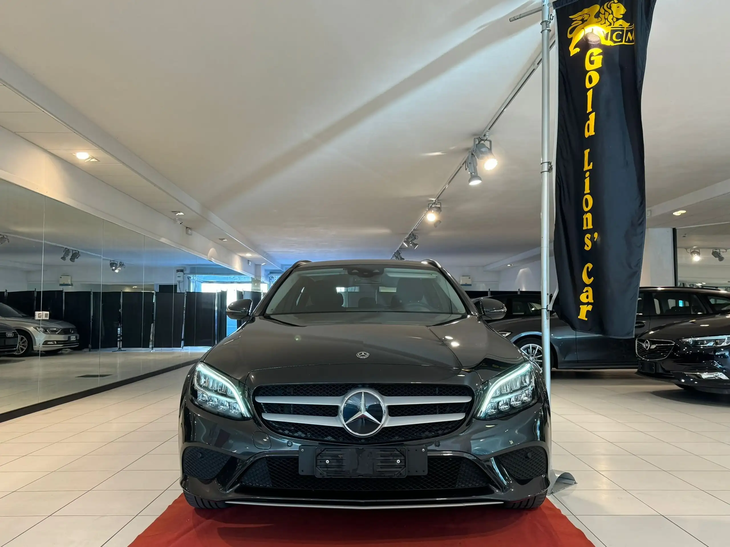 Mercedes-Benz - C 220