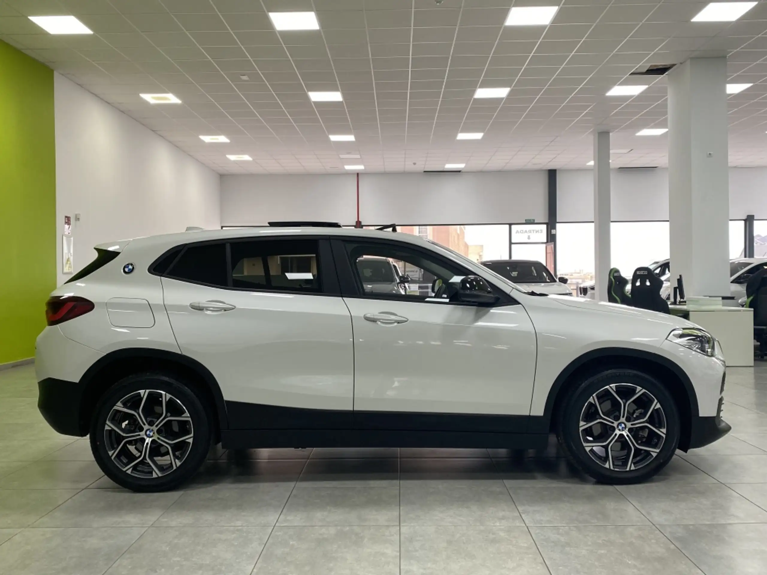 BMW - X2