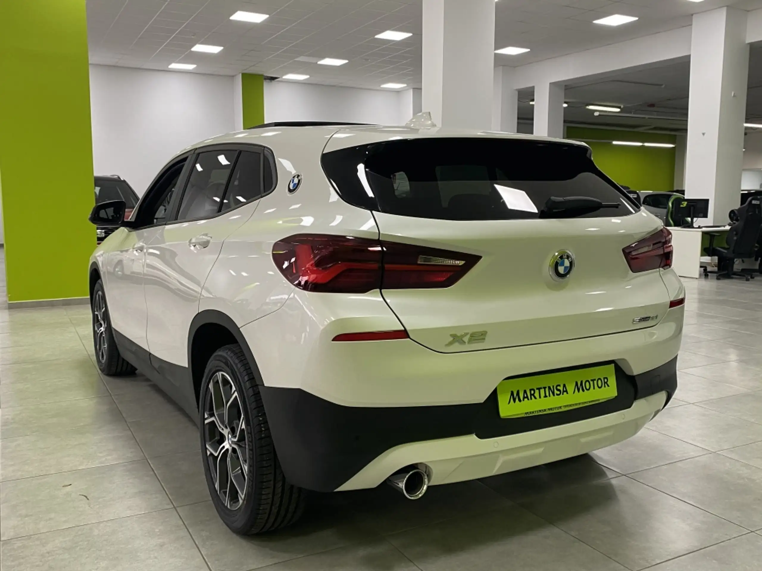 BMW - X2