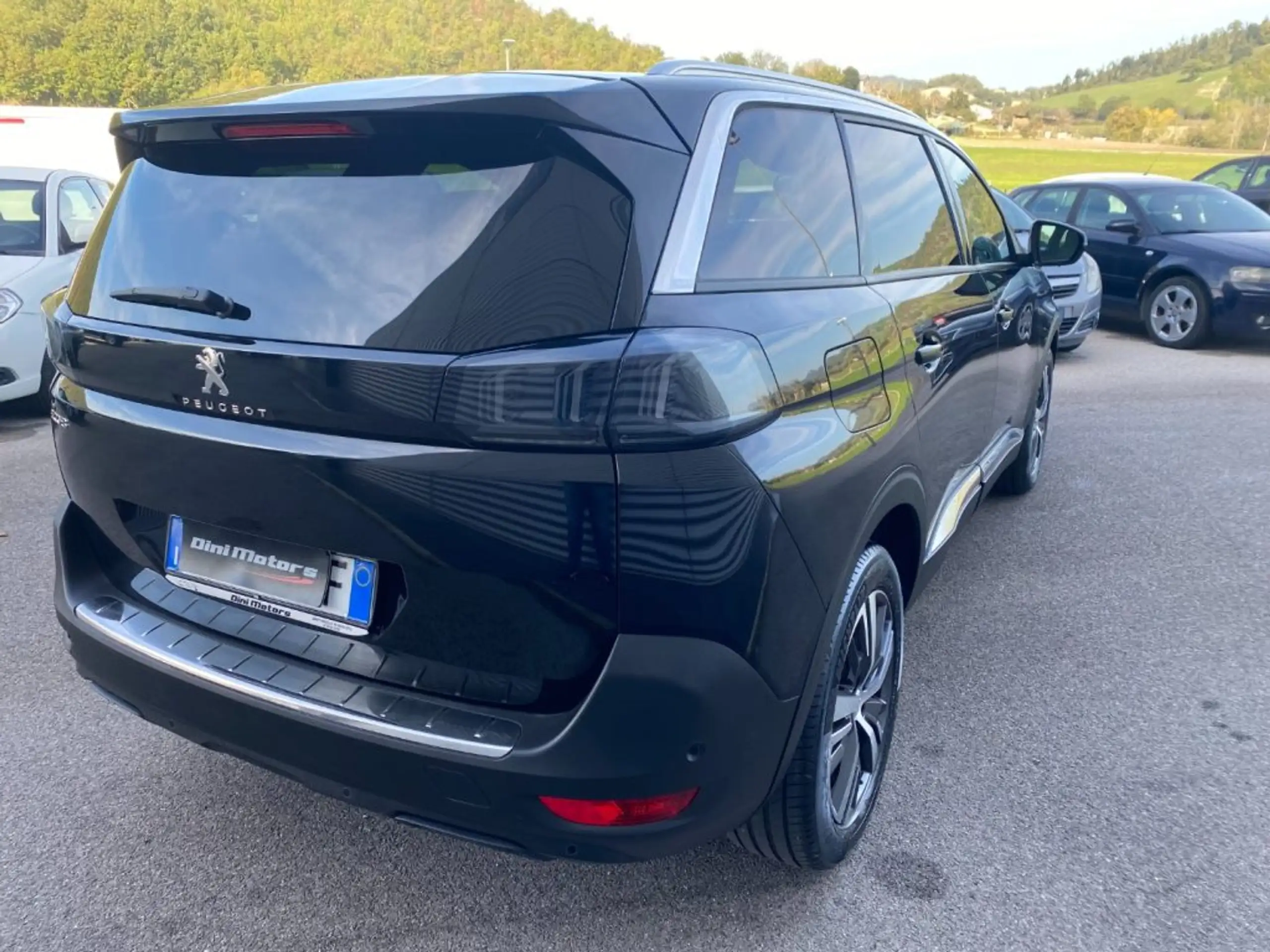 Peugeot - 5008