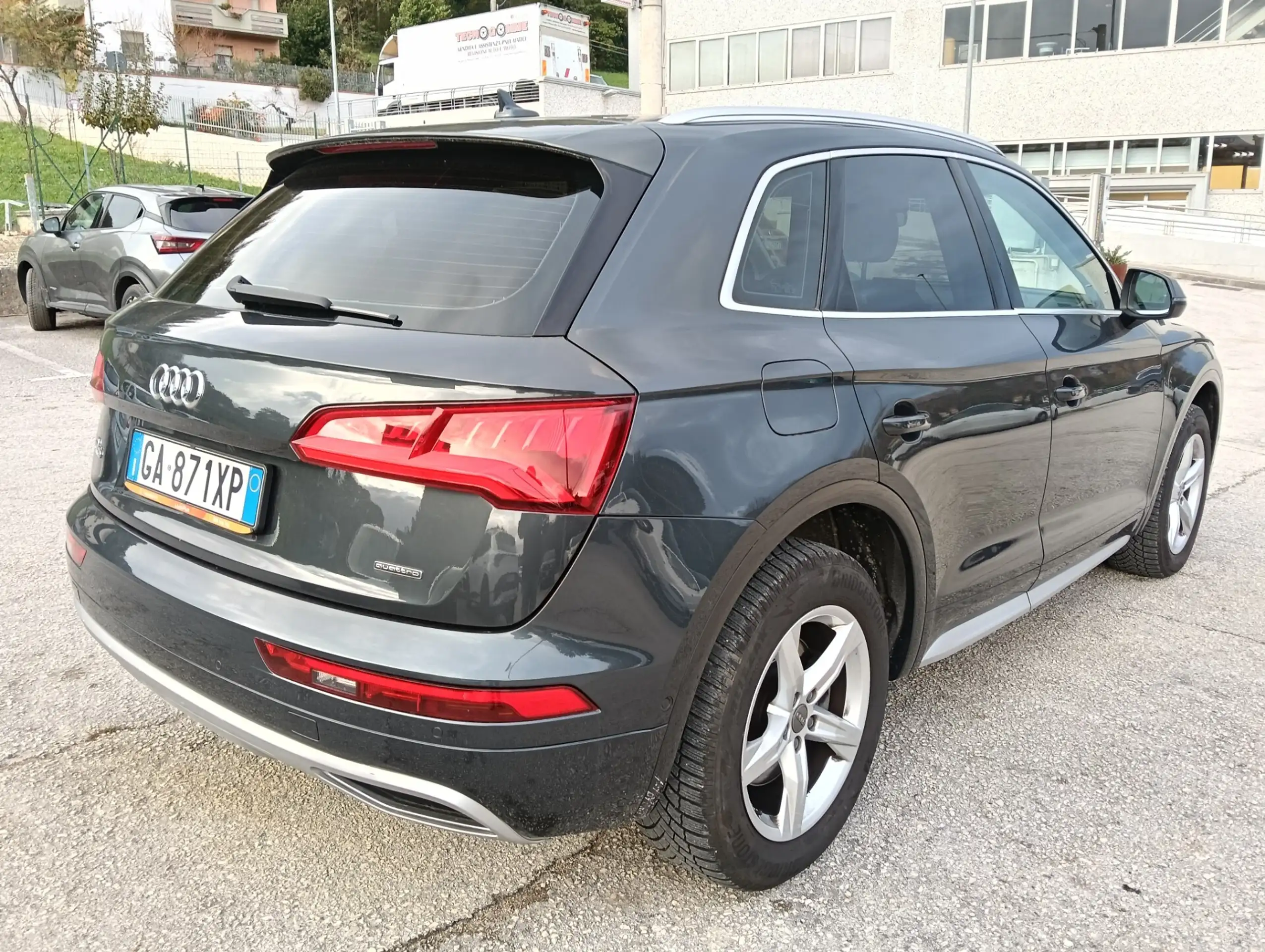 Audi - Q5