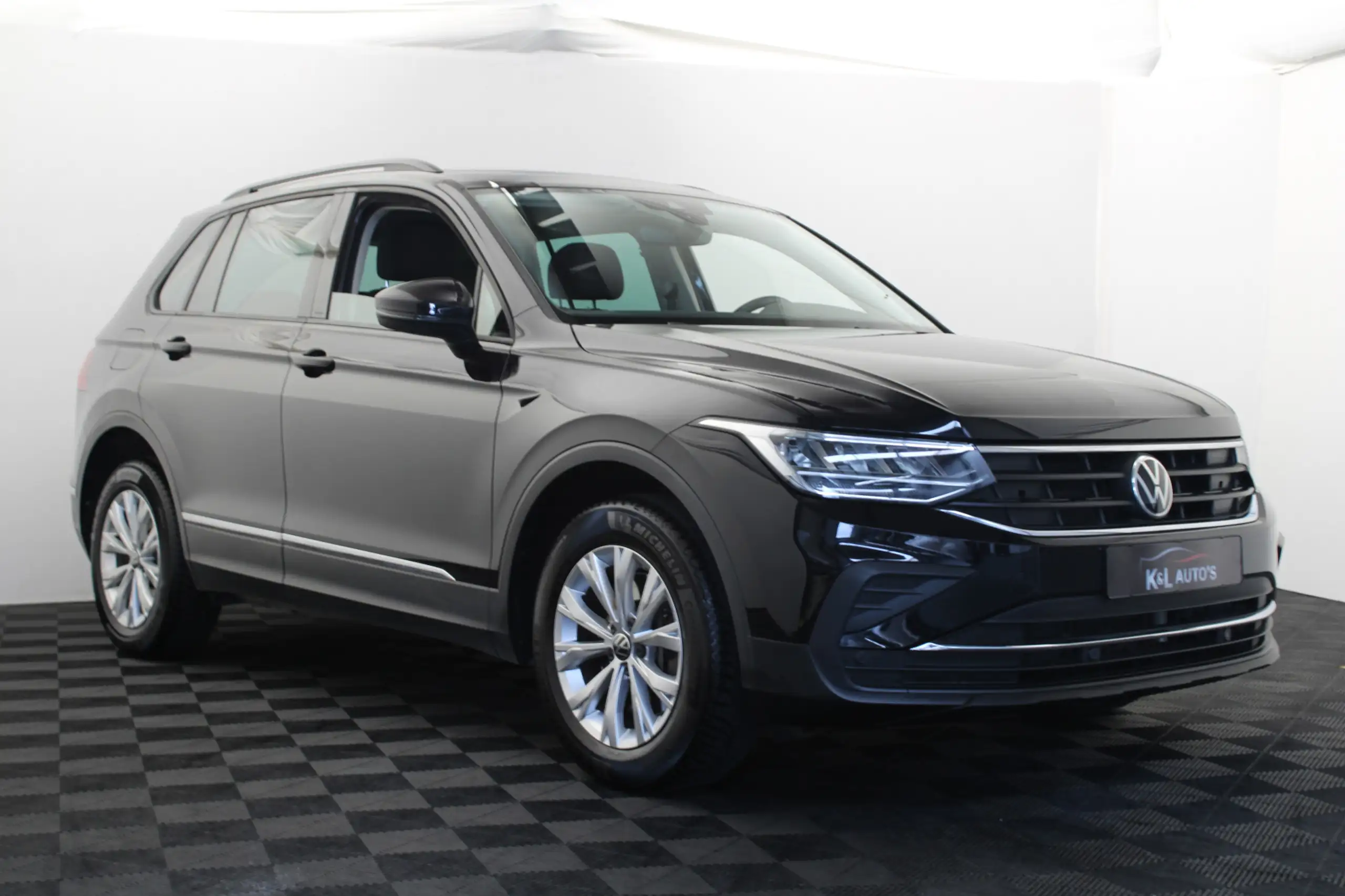 Volkswagen - Tiguan