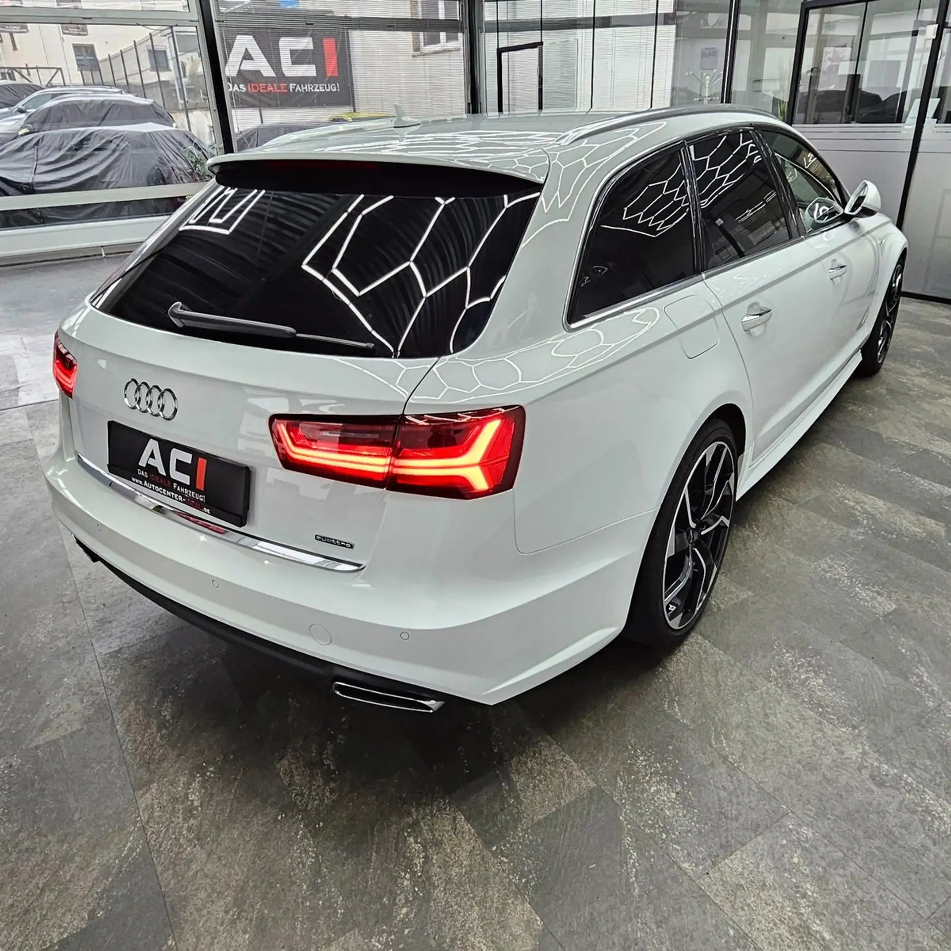 Audi - A6