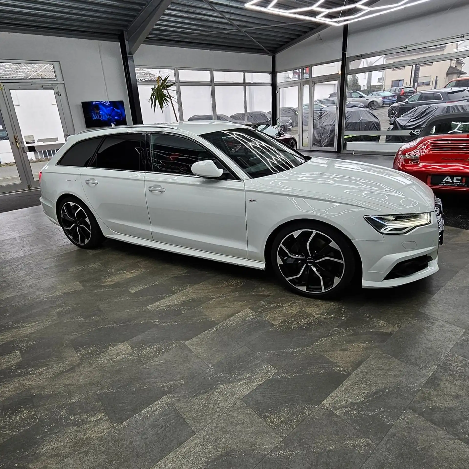 Audi - A6