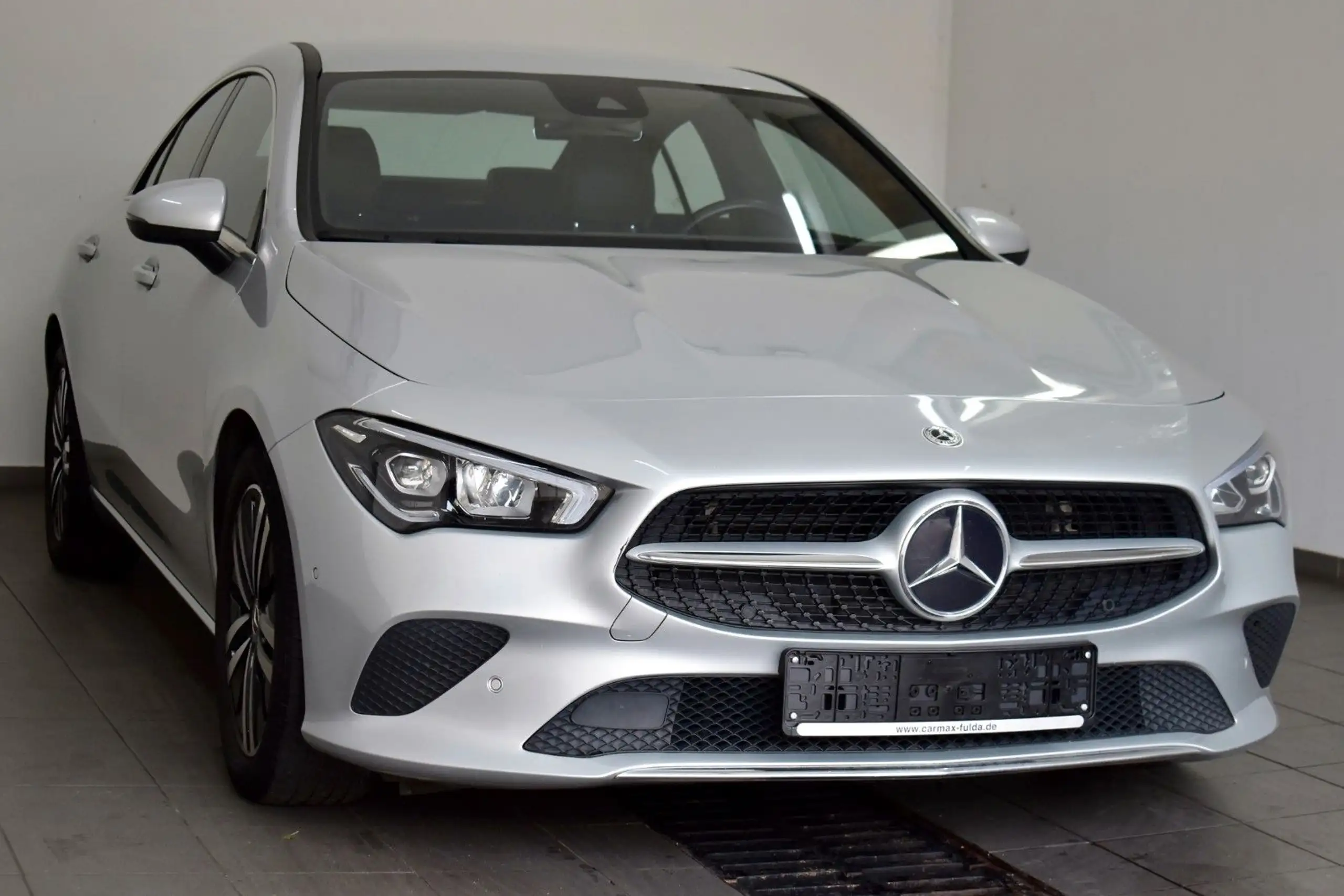 Mercedes-Benz - CLA 180