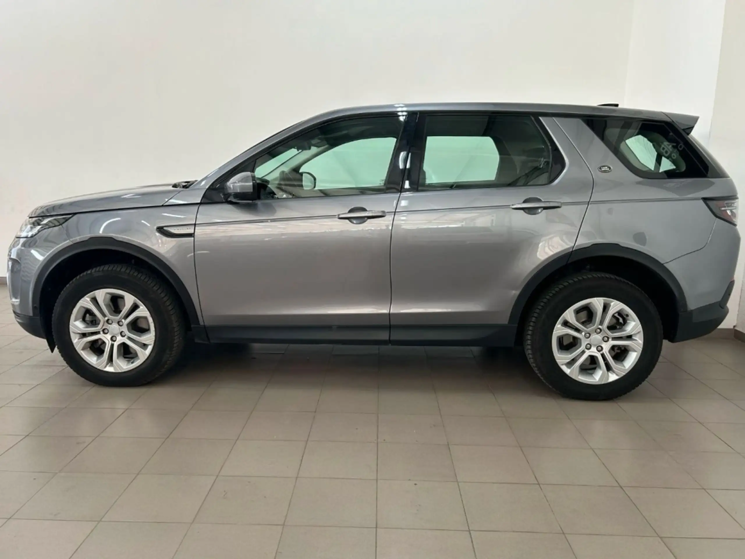 Land Rover - Discovery Sport