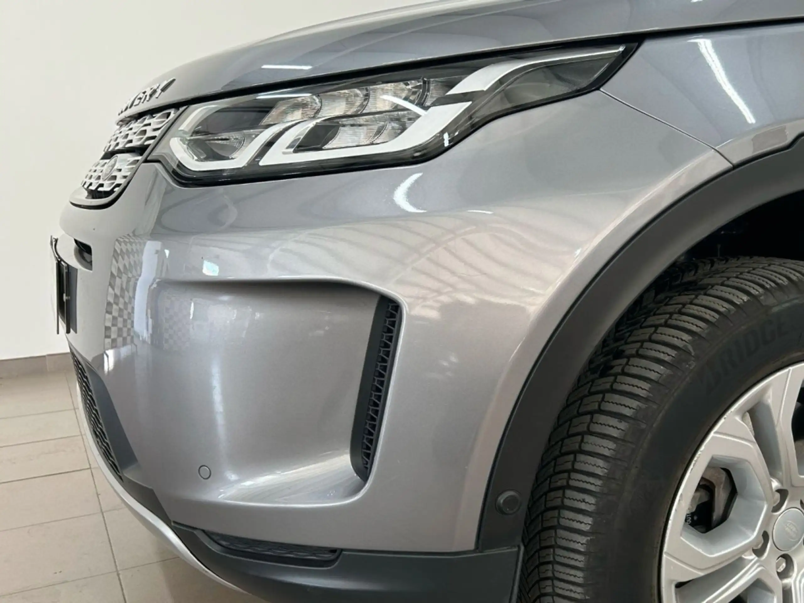 Land Rover - Discovery Sport