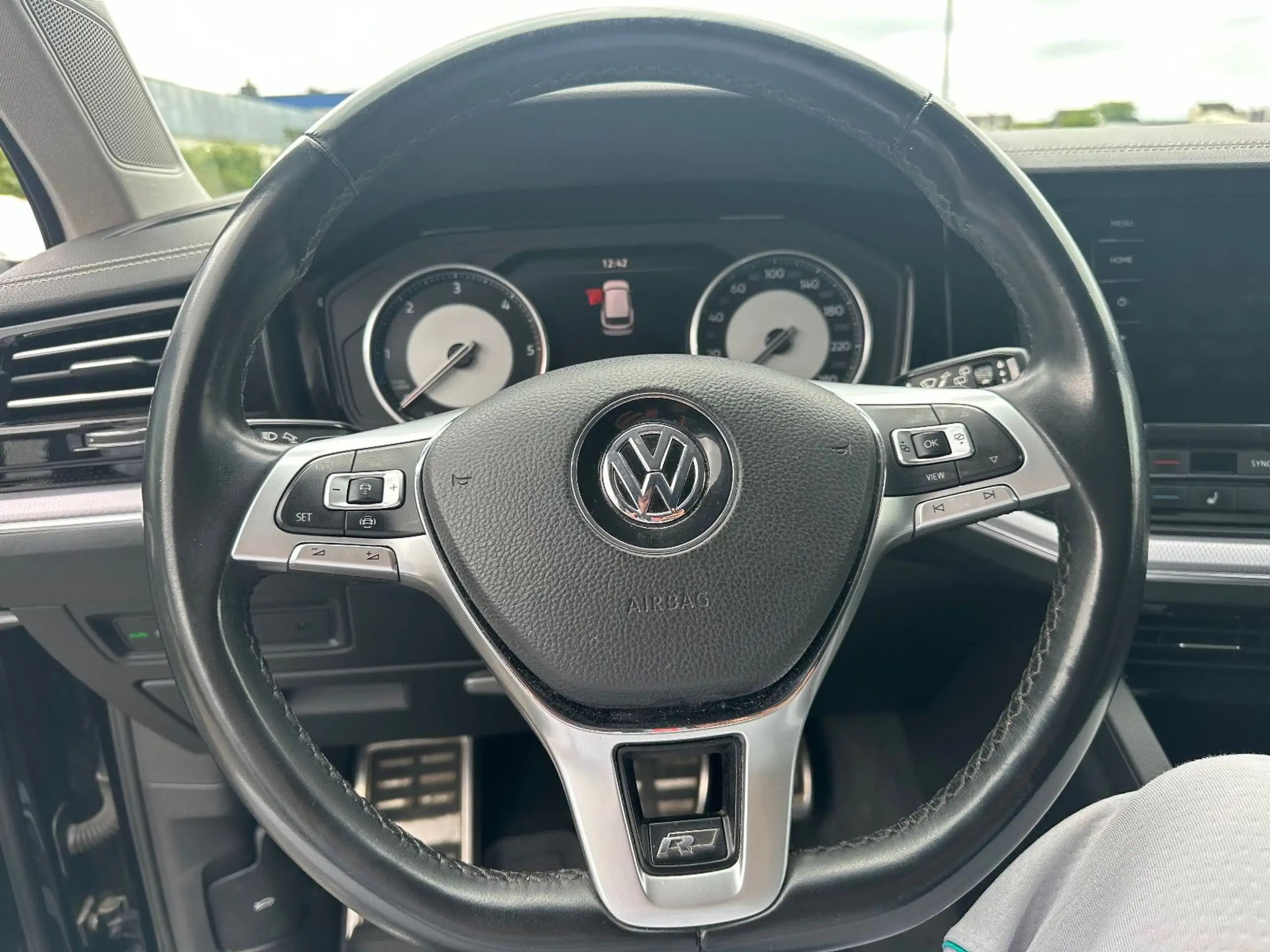 Volkswagen - Touareg