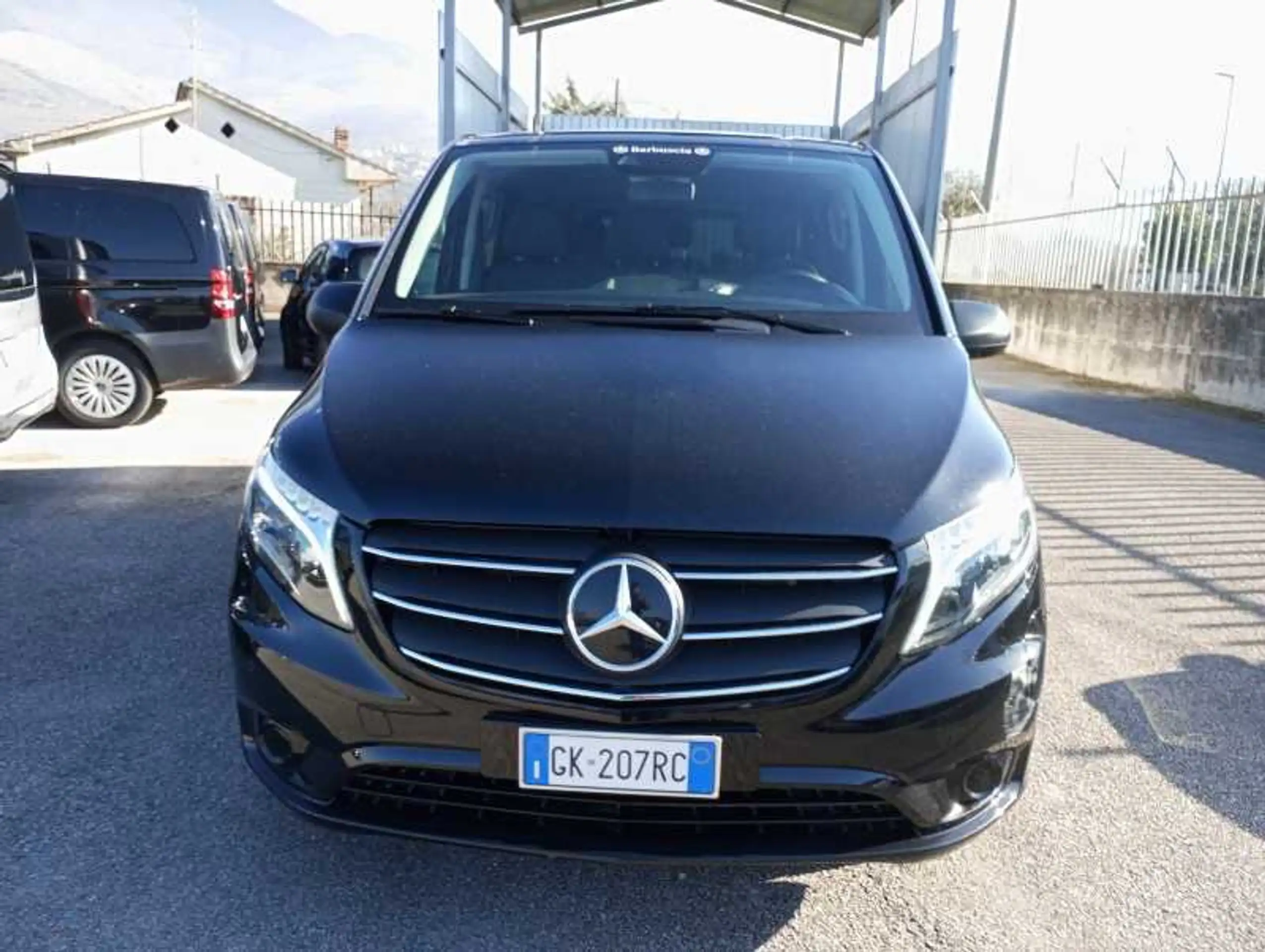 Mercedes-Benz - Vito