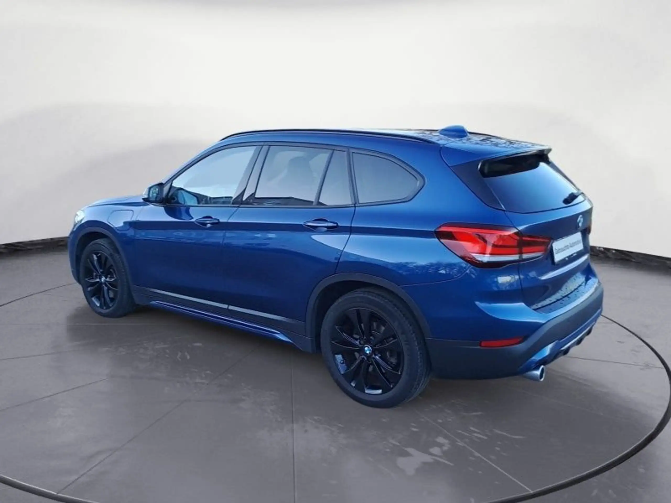 BMW - X1