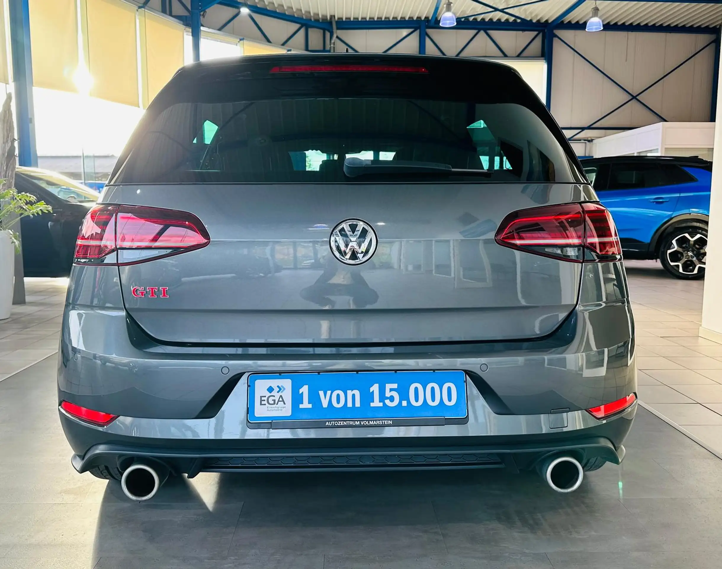 Volkswagen - Golf