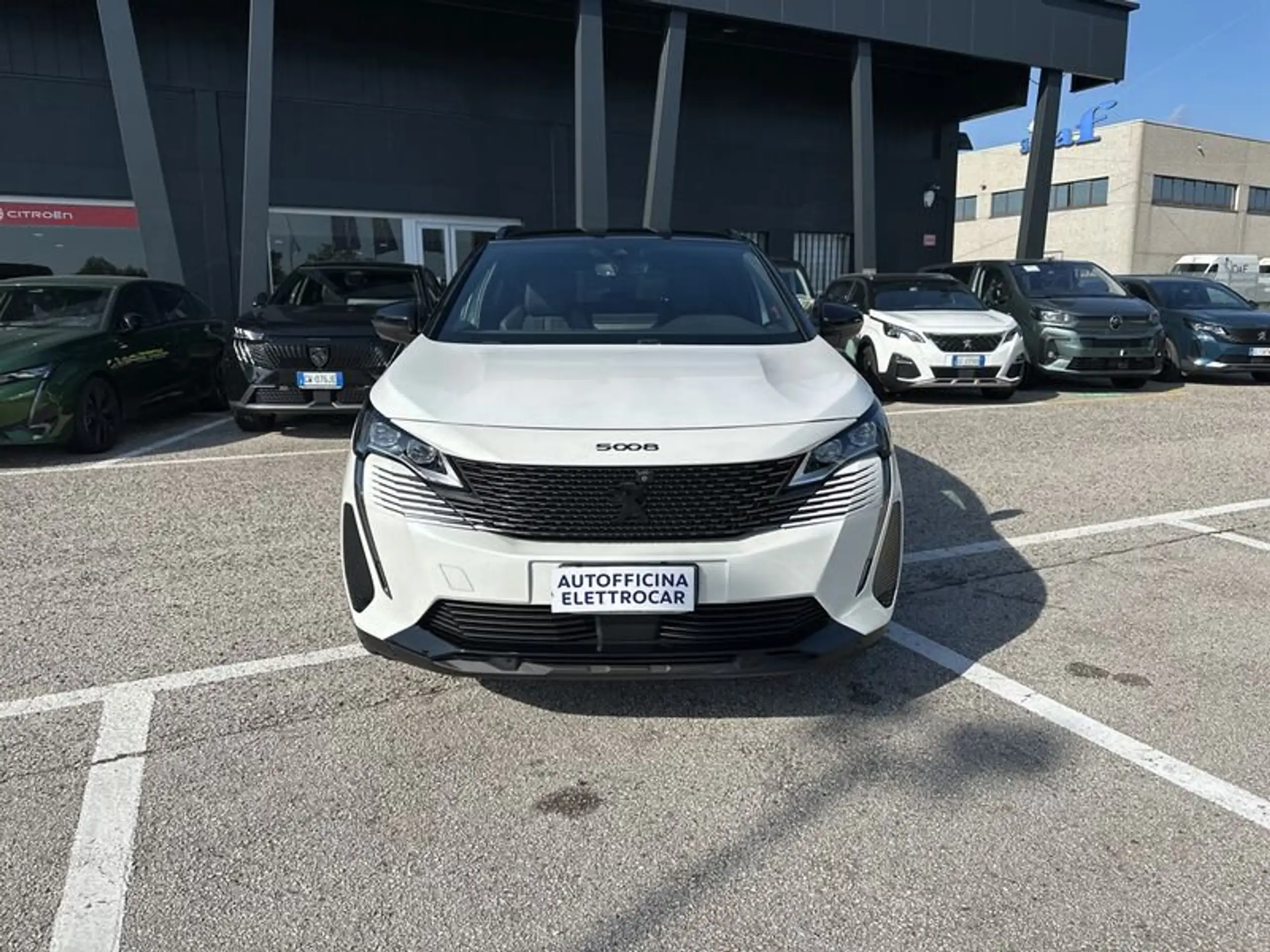 Peugeot - 5008