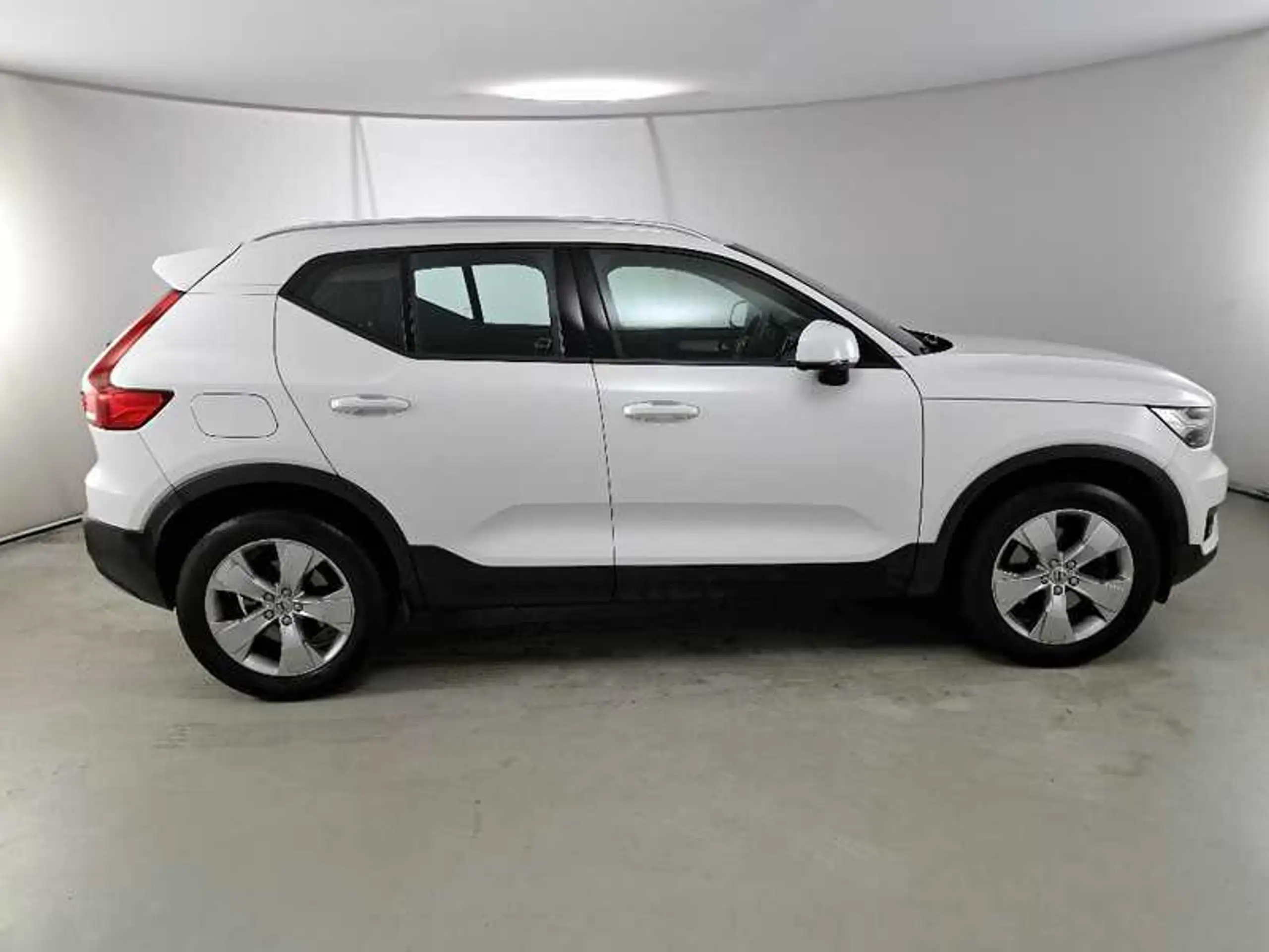 Volvo - XC40