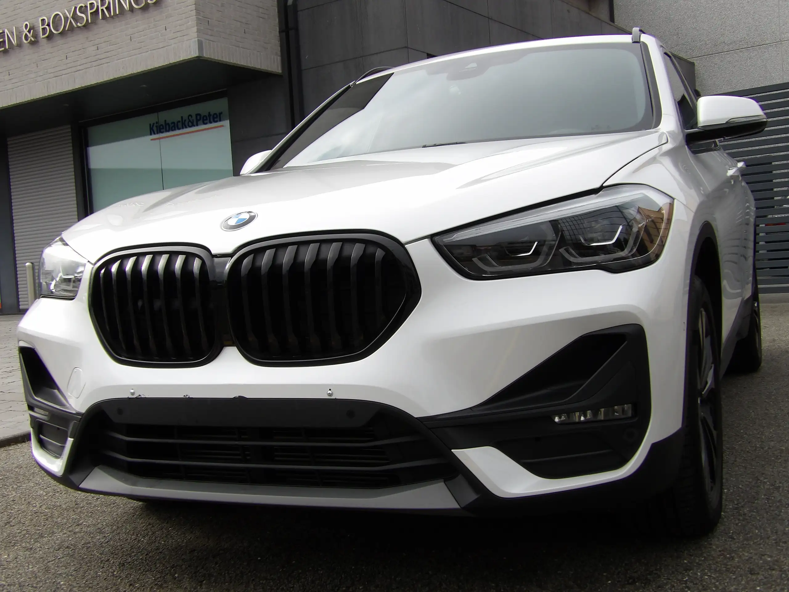 BMW - X1