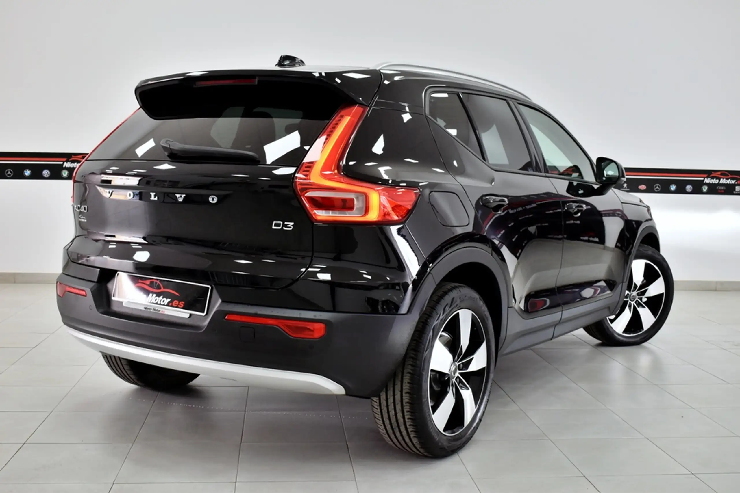 Volvo - XC40