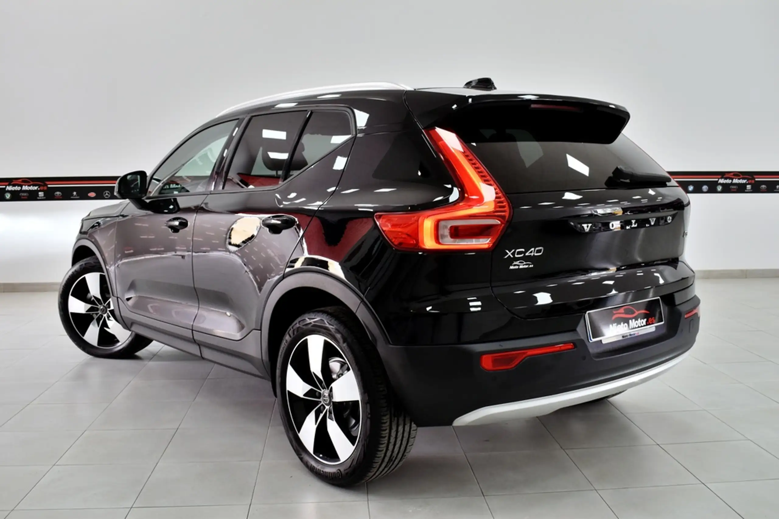 Volvo - XC40