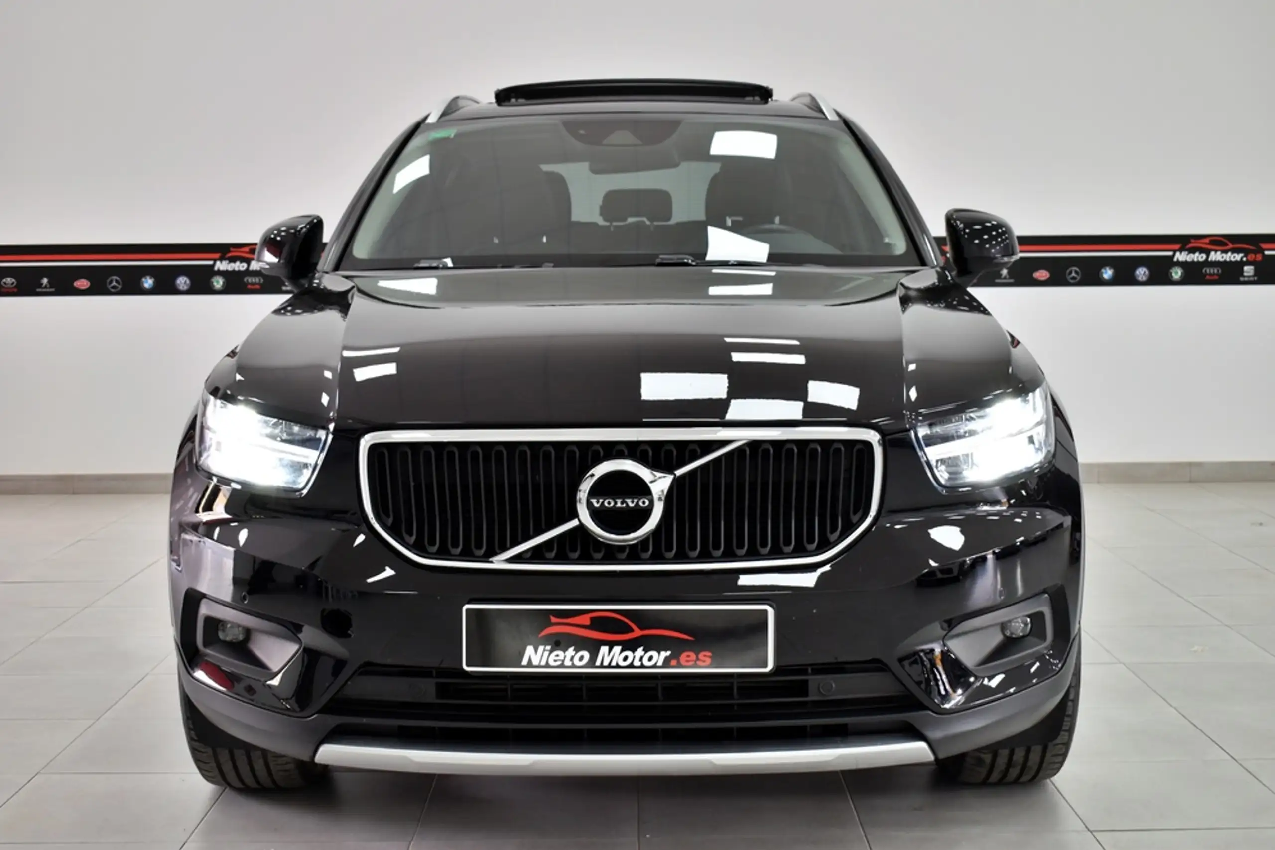 Volvo - XC40