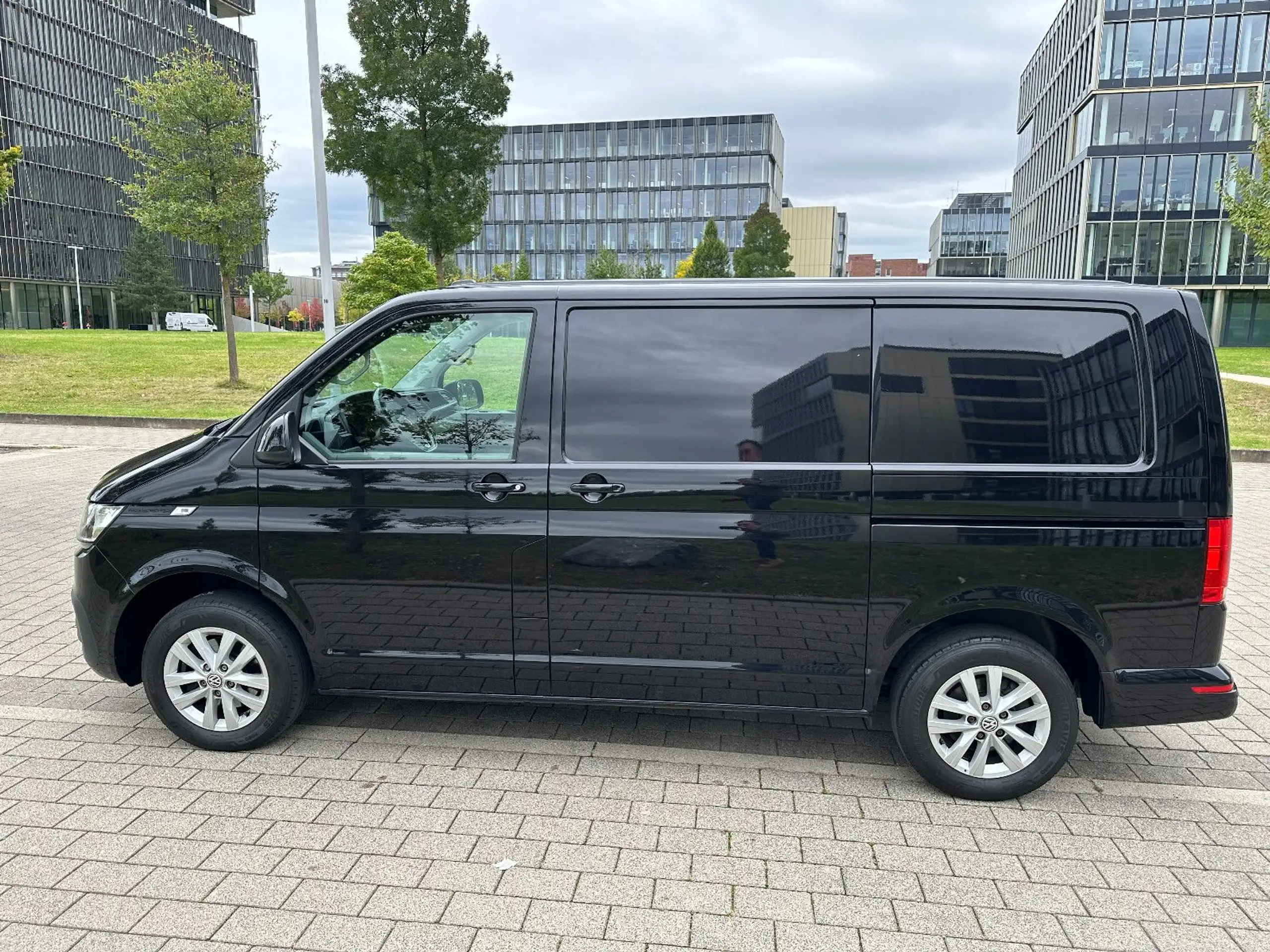 Volkswagen - T6 Transporter