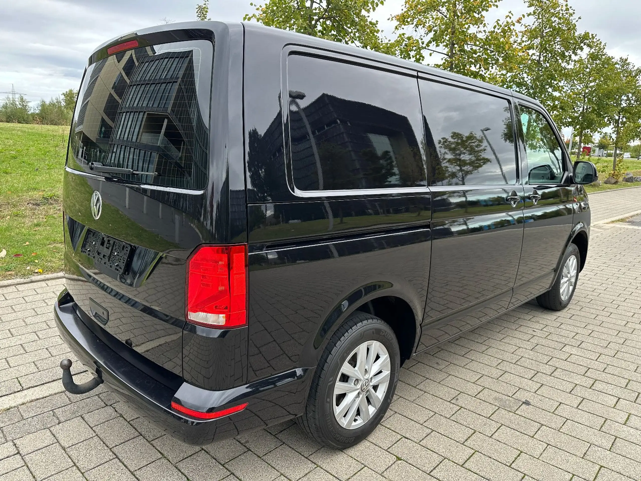 Volkswagen - T6 Transporter