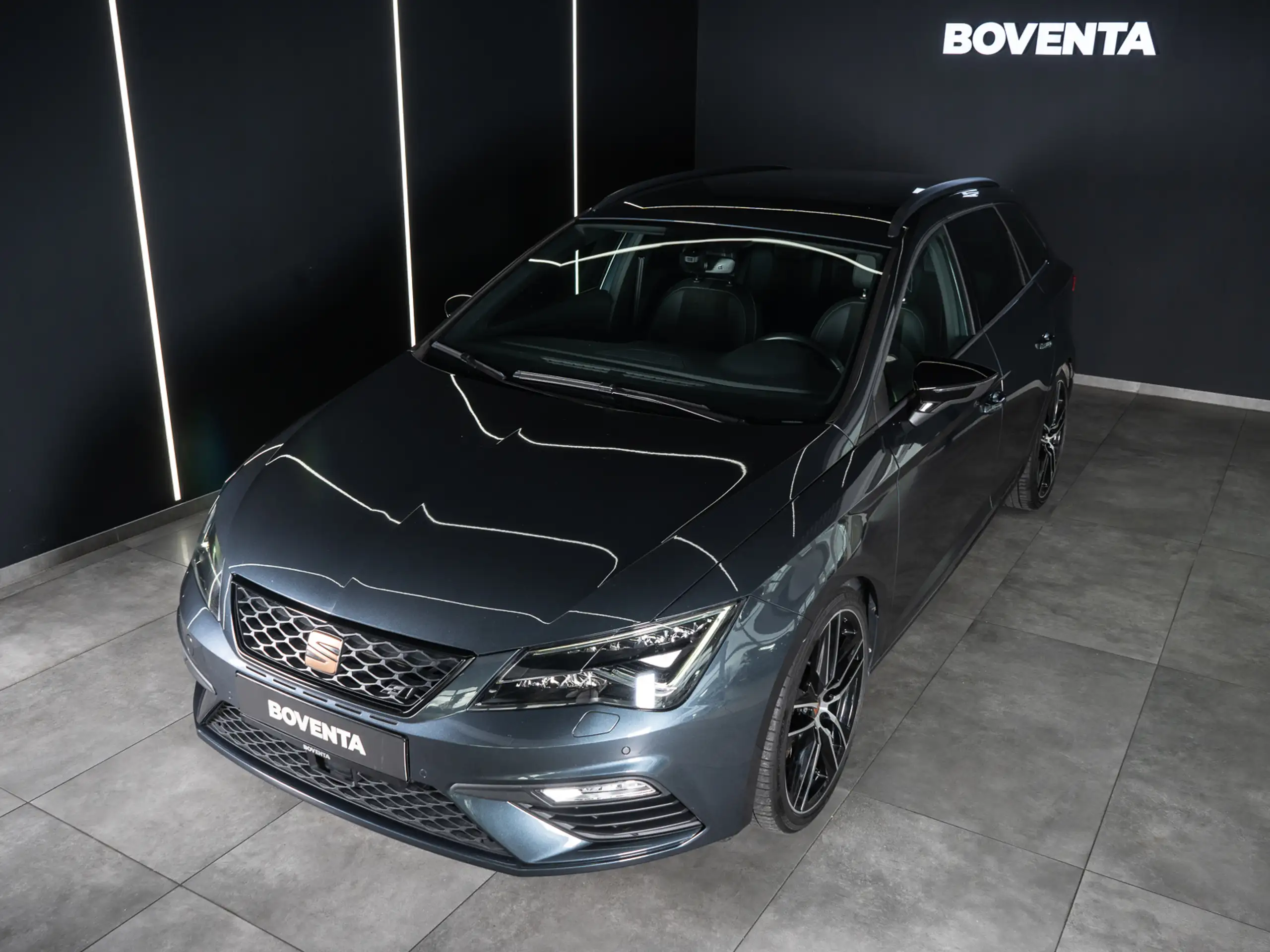 SEAT - Leon