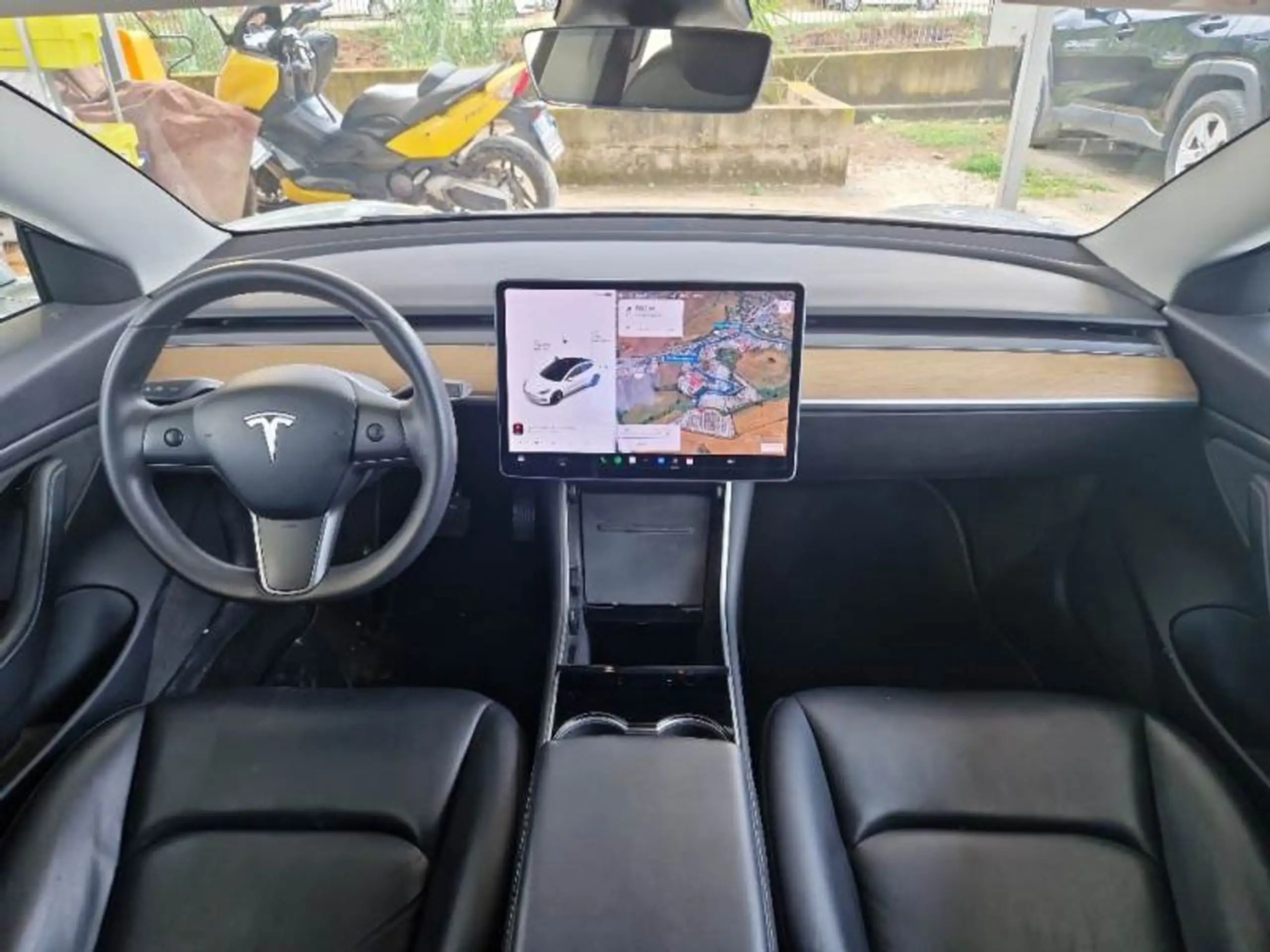 Tesla - Model 3