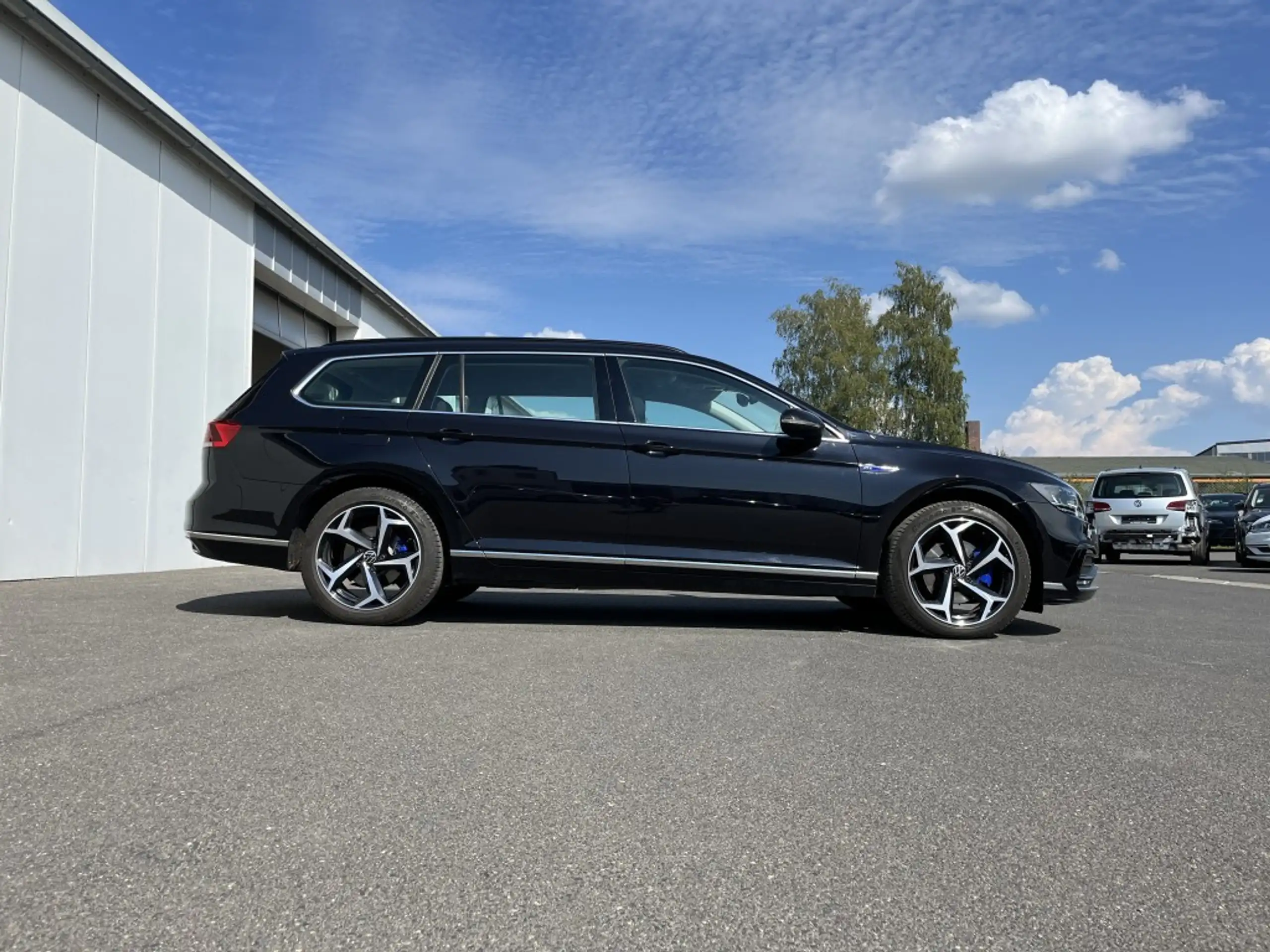 Volkswagen - Passat Variant