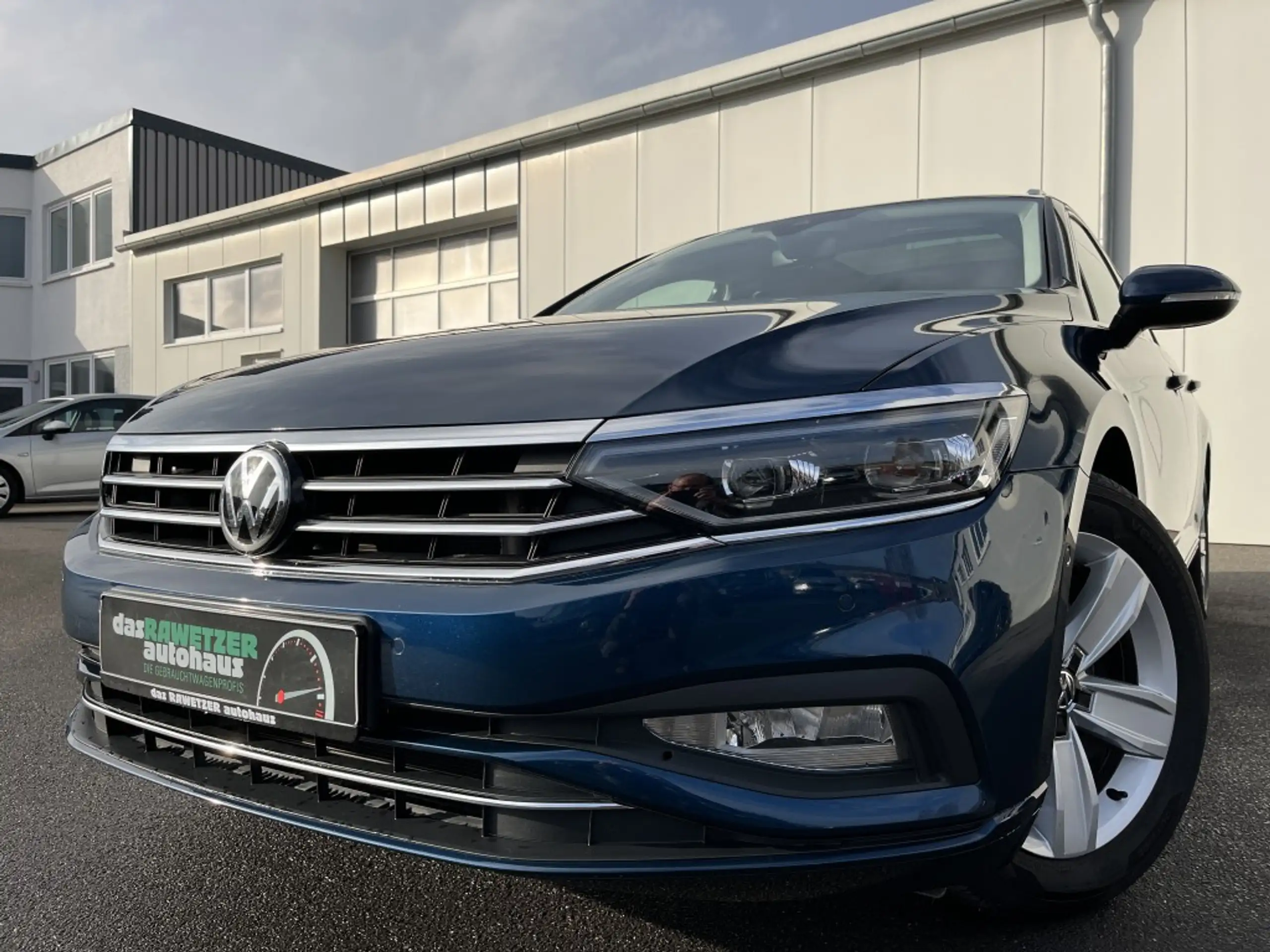 Volkswagen - Passat Variant