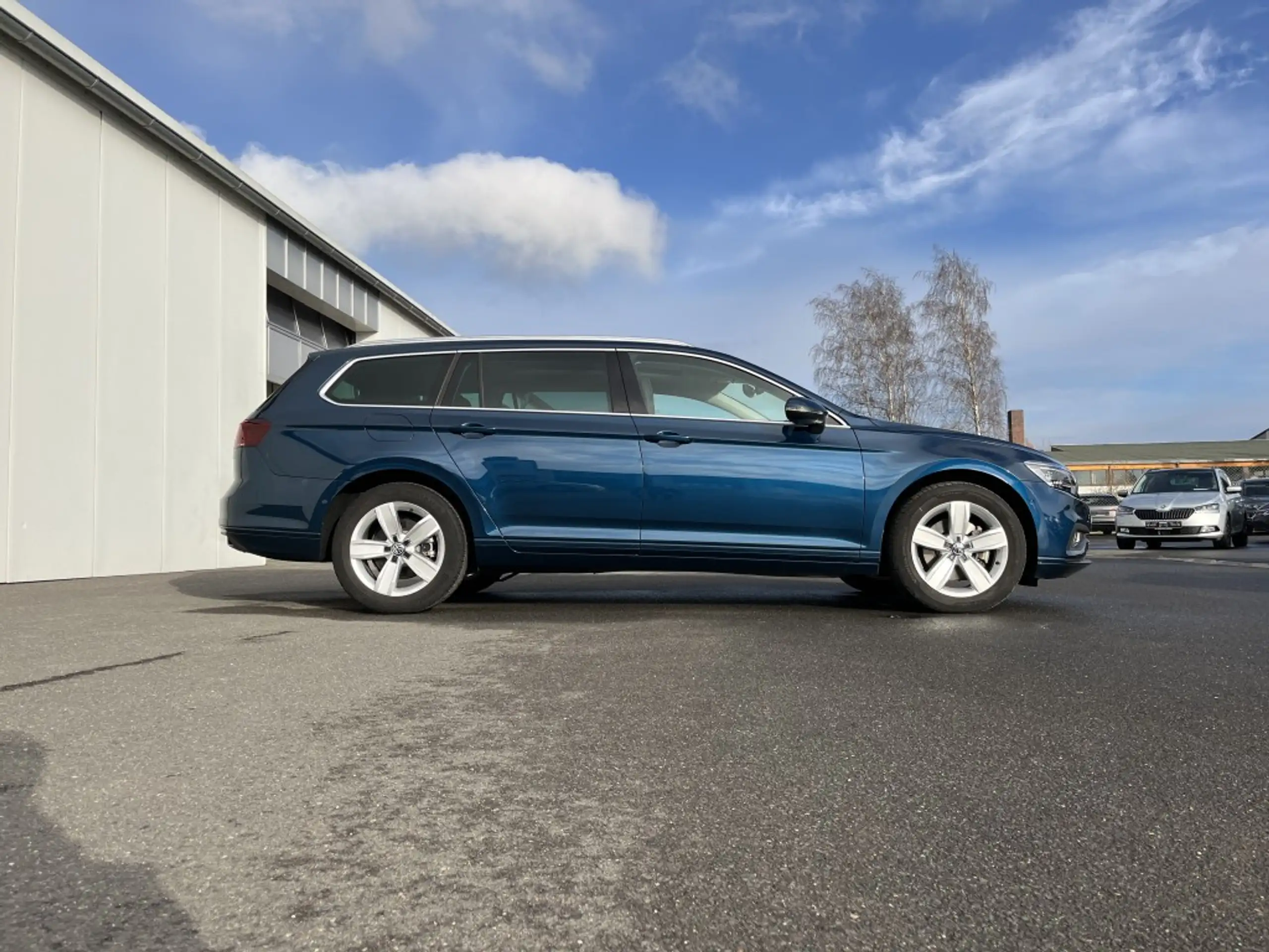 Volkswagen - Passat Variant