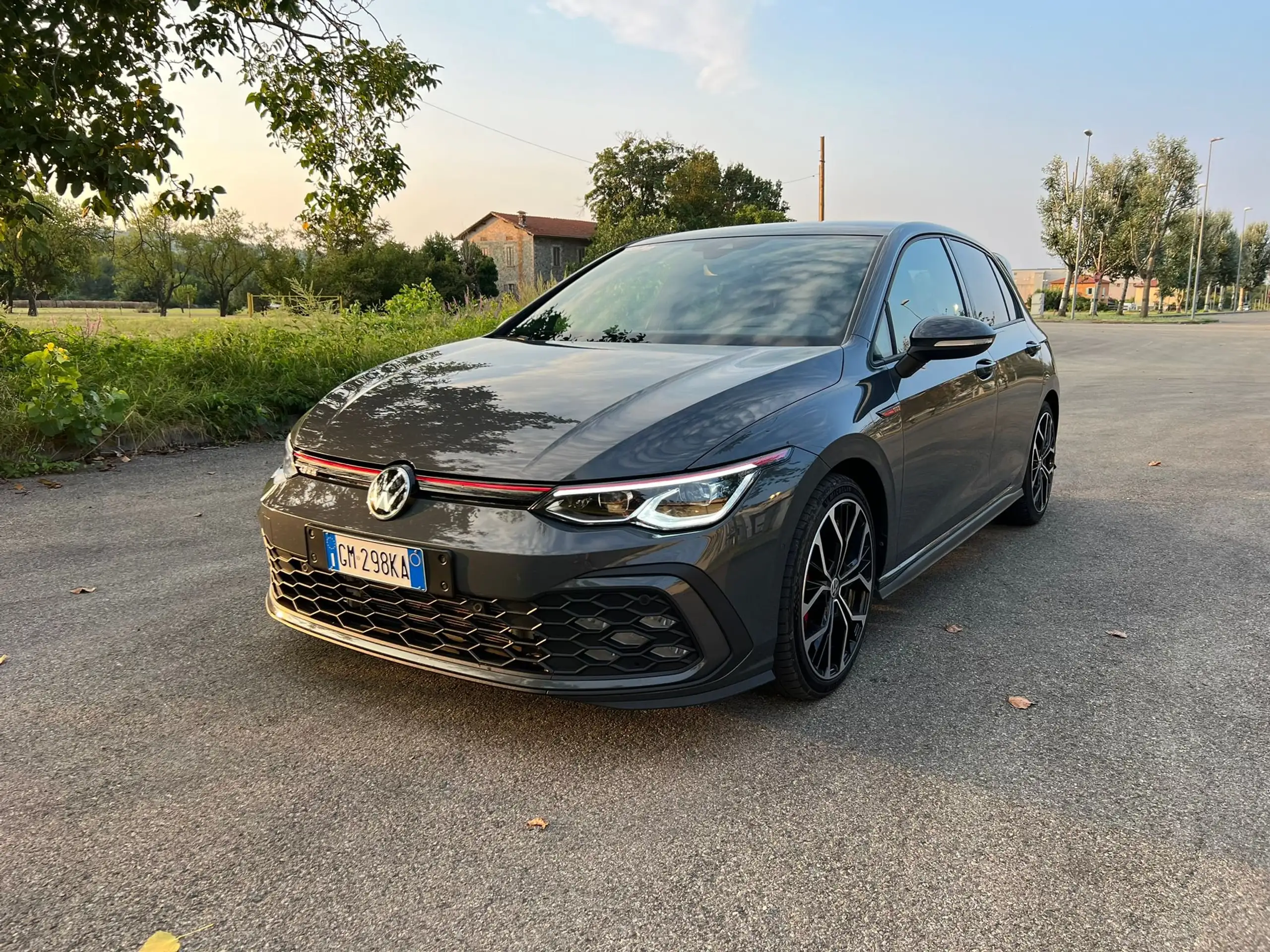 Volkswagen - Golf GTI