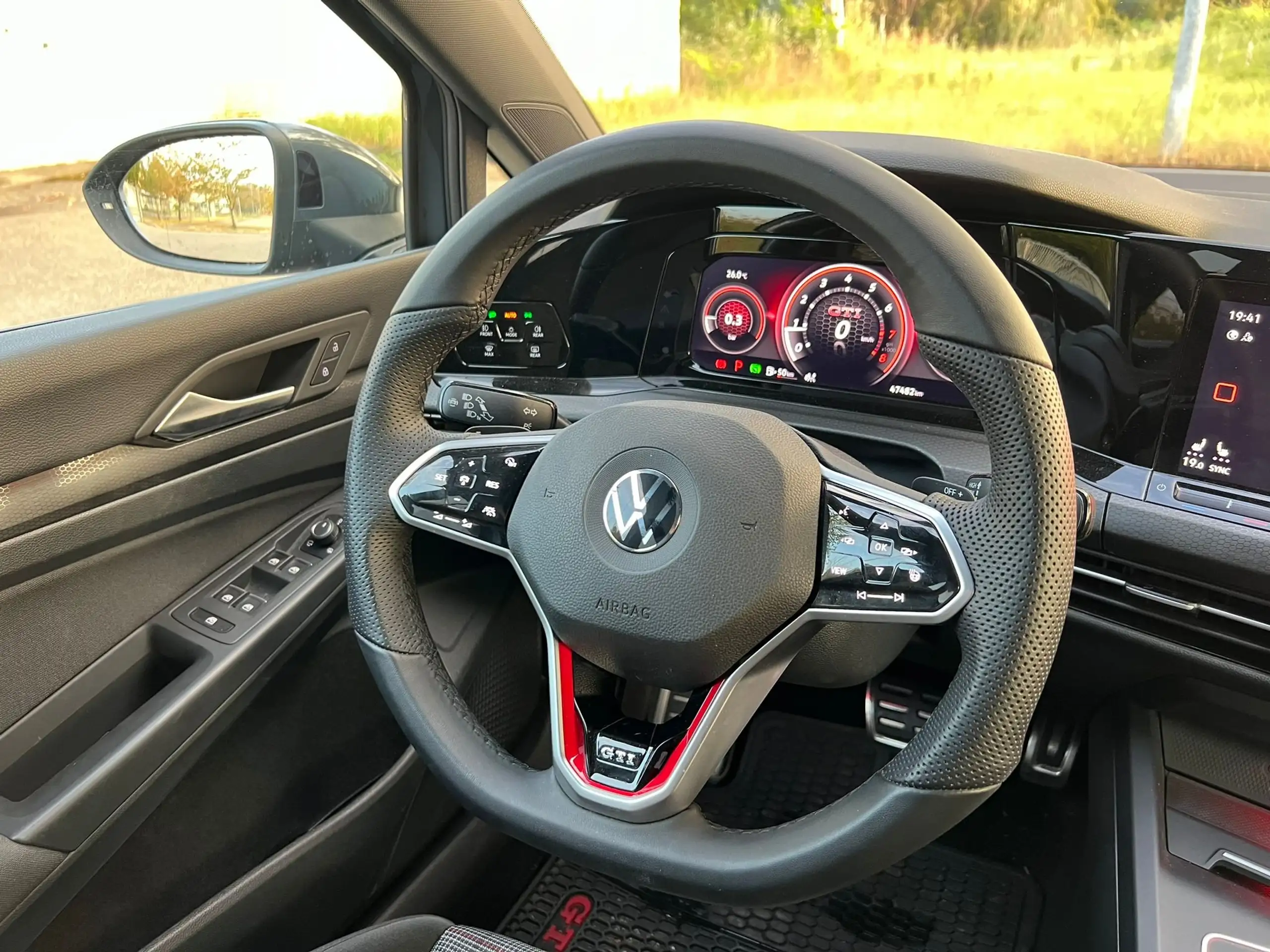 Volkswagen - Golf GTI