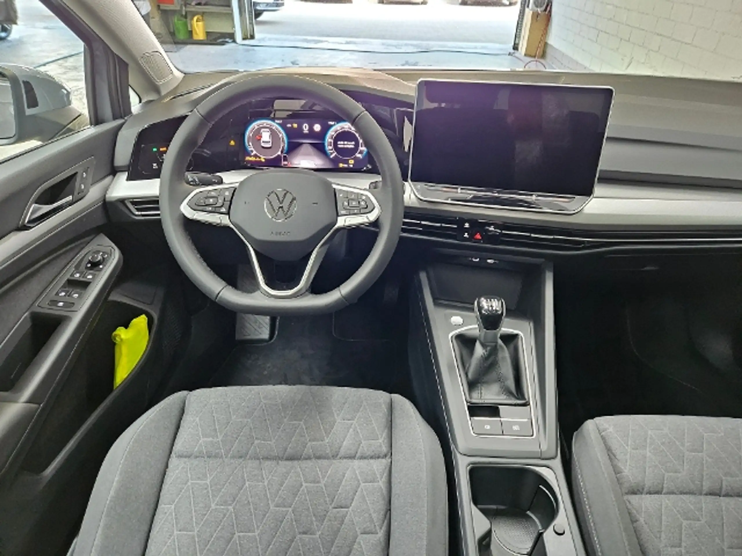 Volkswagen - Golf