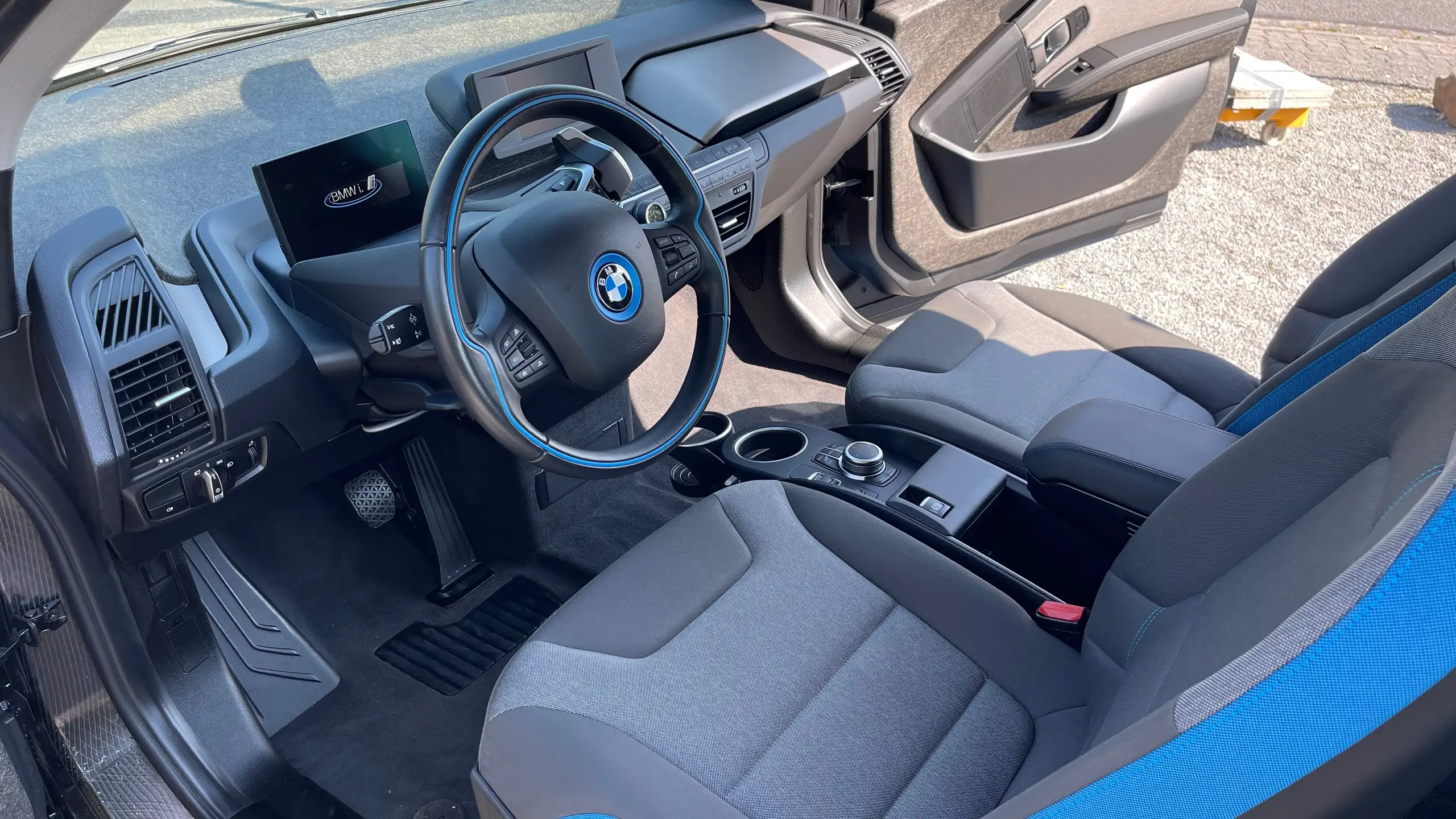 BMW - i3