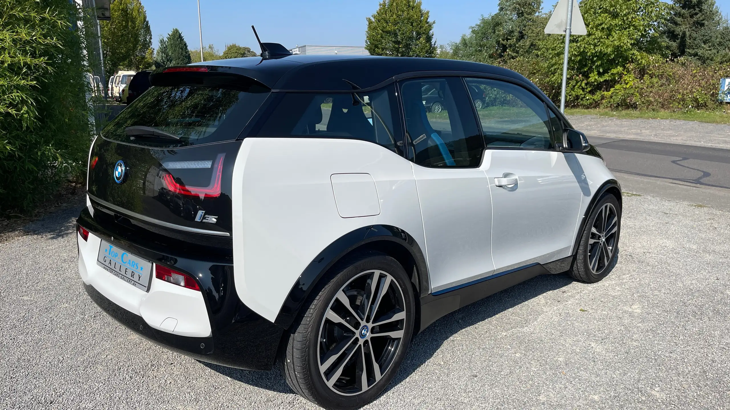 BMW - i3