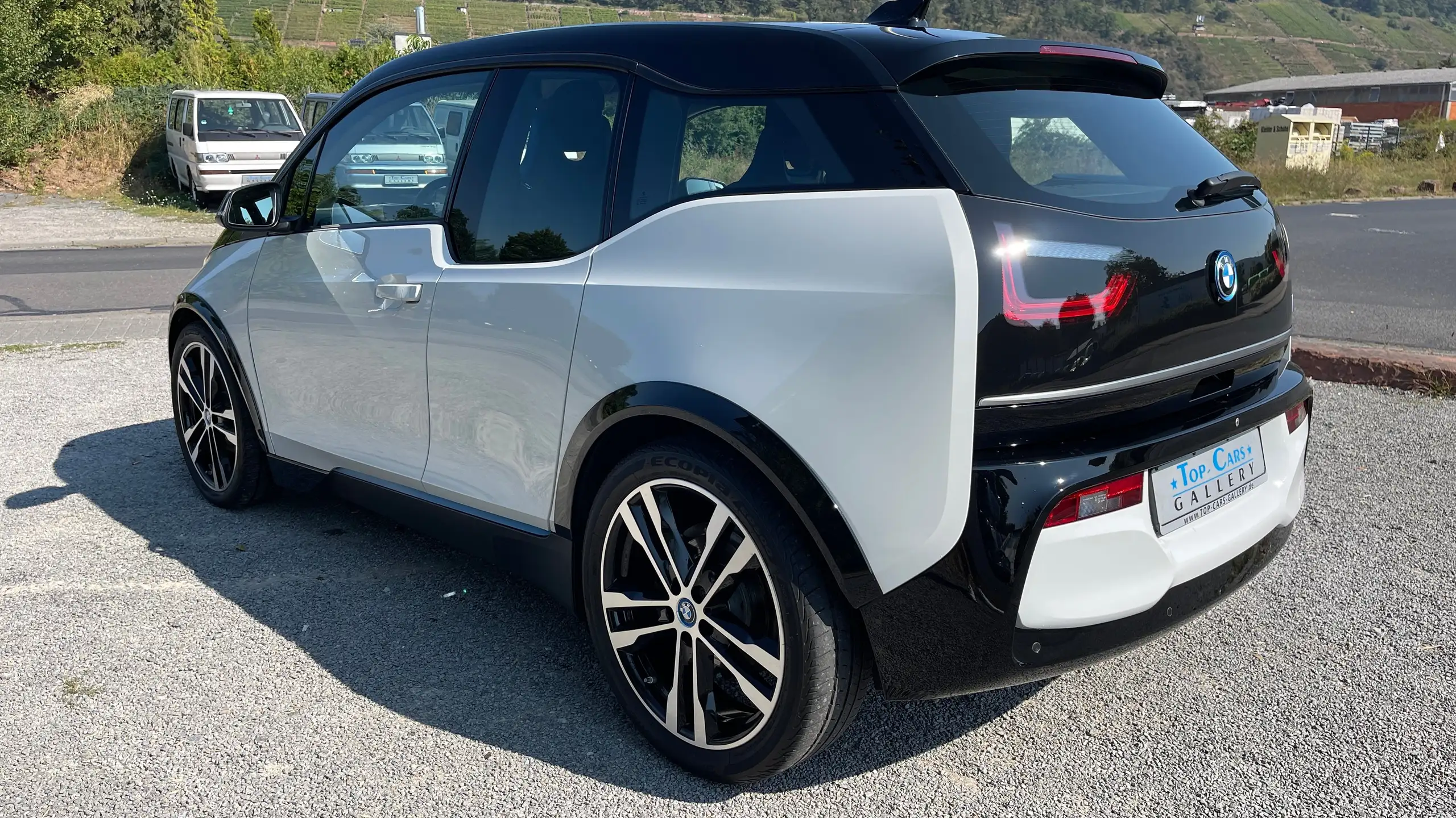 BMW - i3