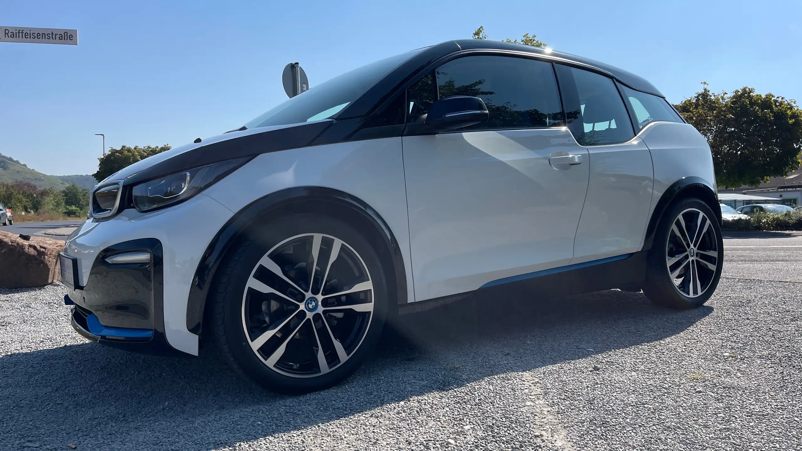 BMW - i3