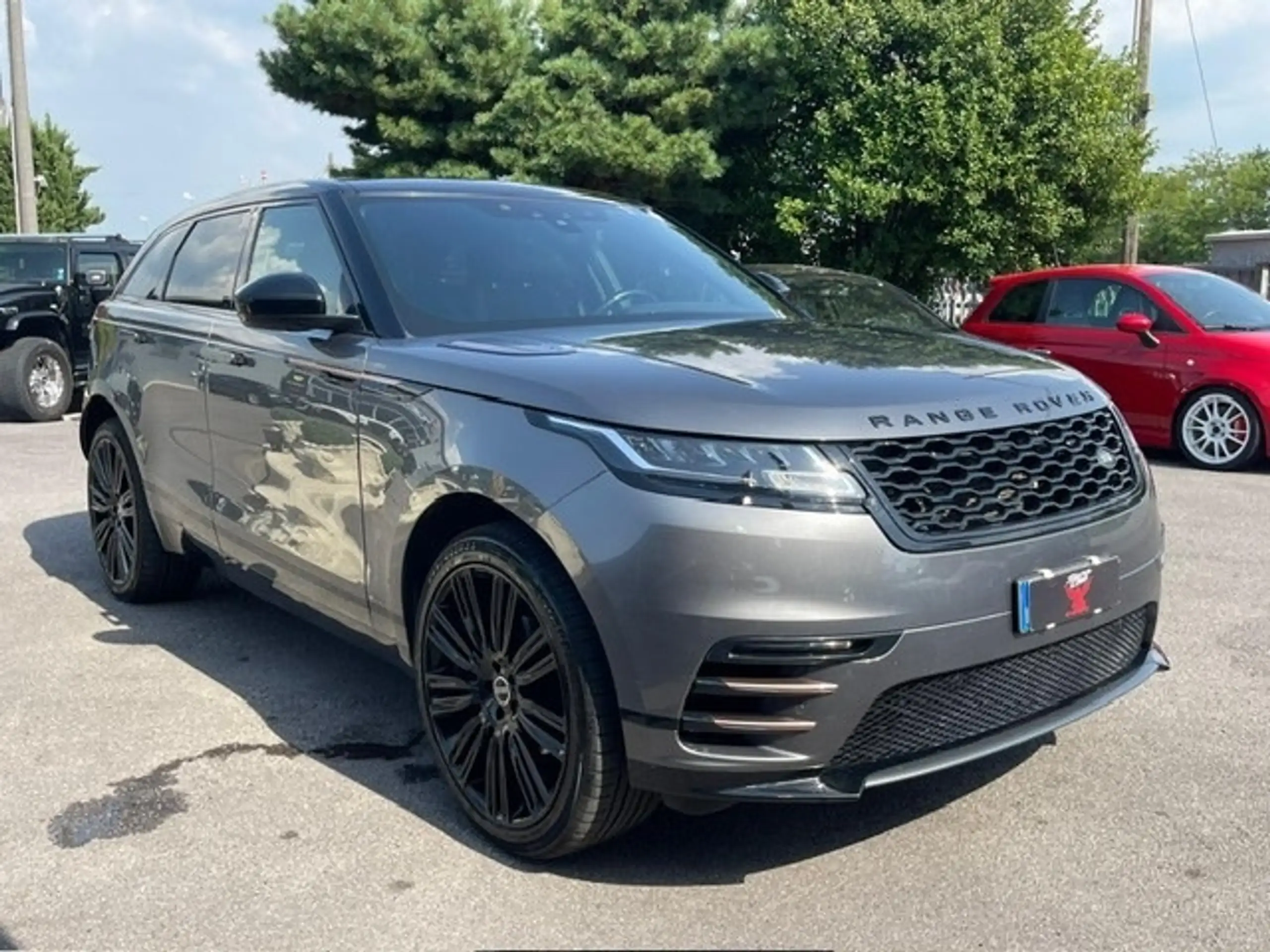 Land Rover - Range Rover Velar